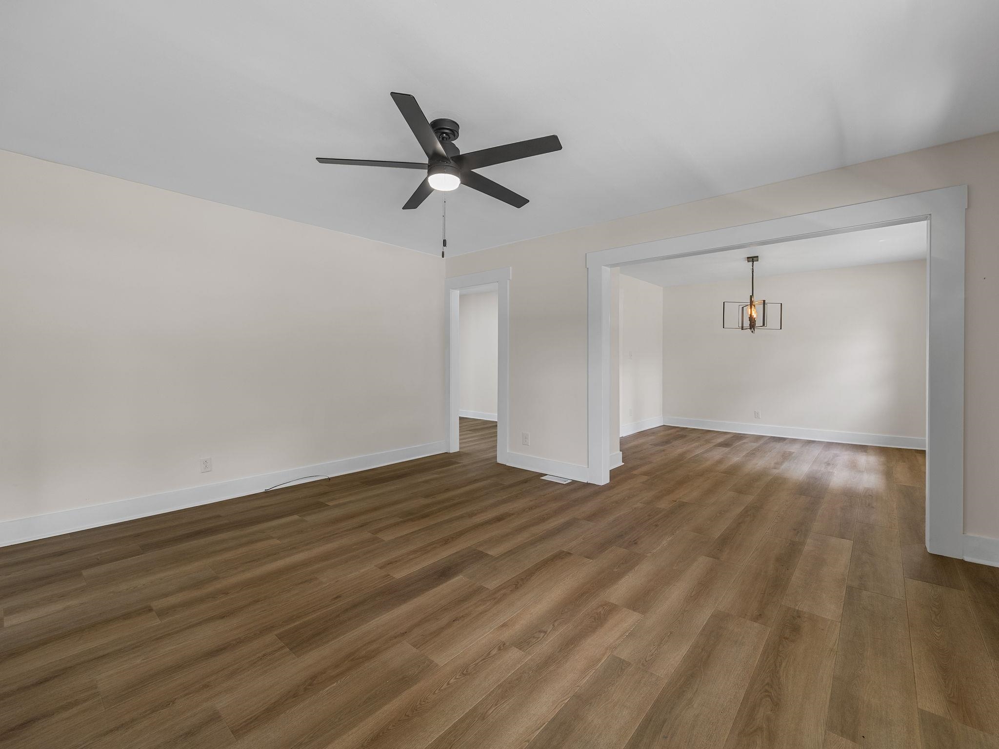 609 Ashwood Drive Property Photo 9
