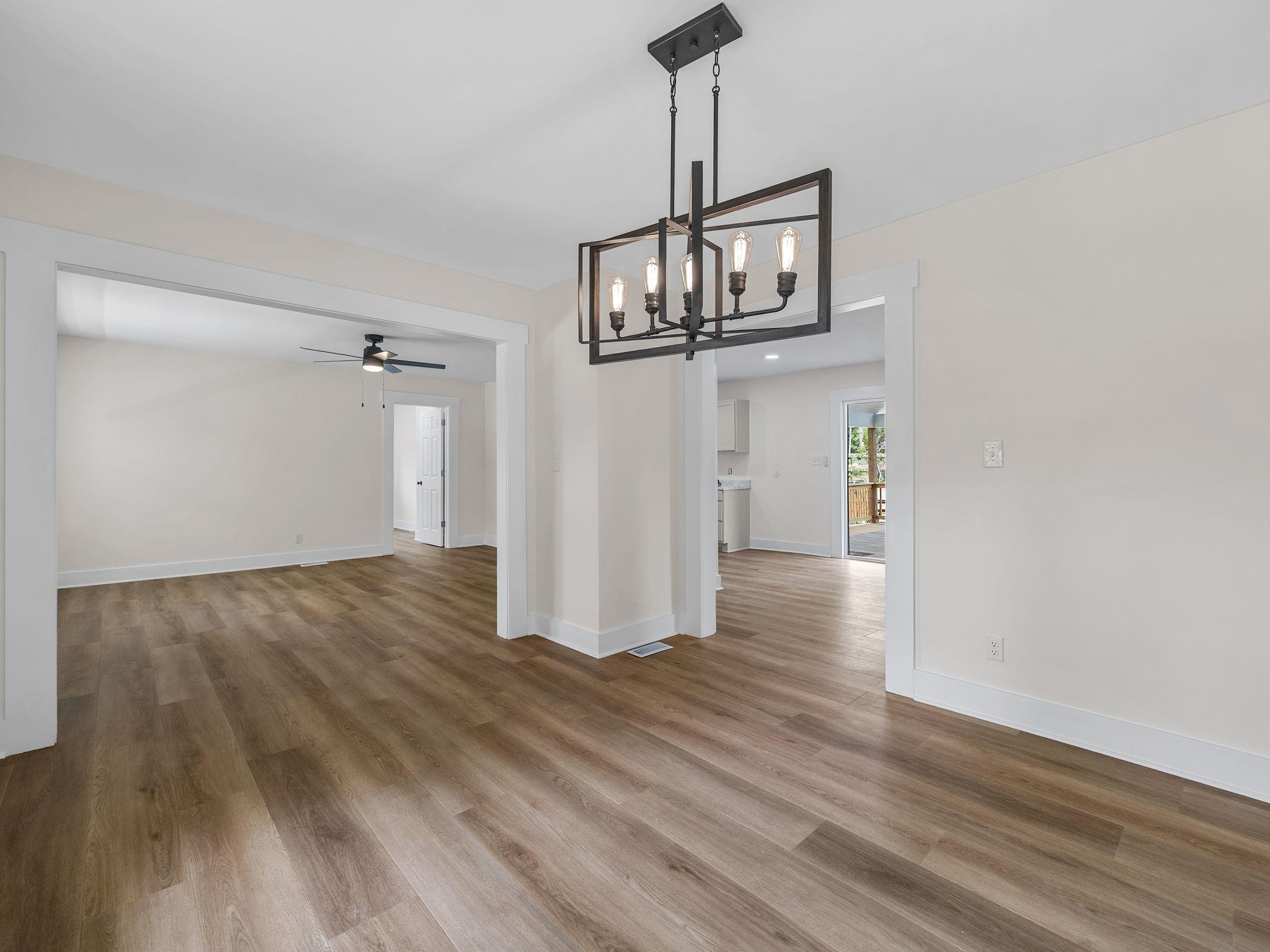 609 Ashwood Drive Property Photo 11