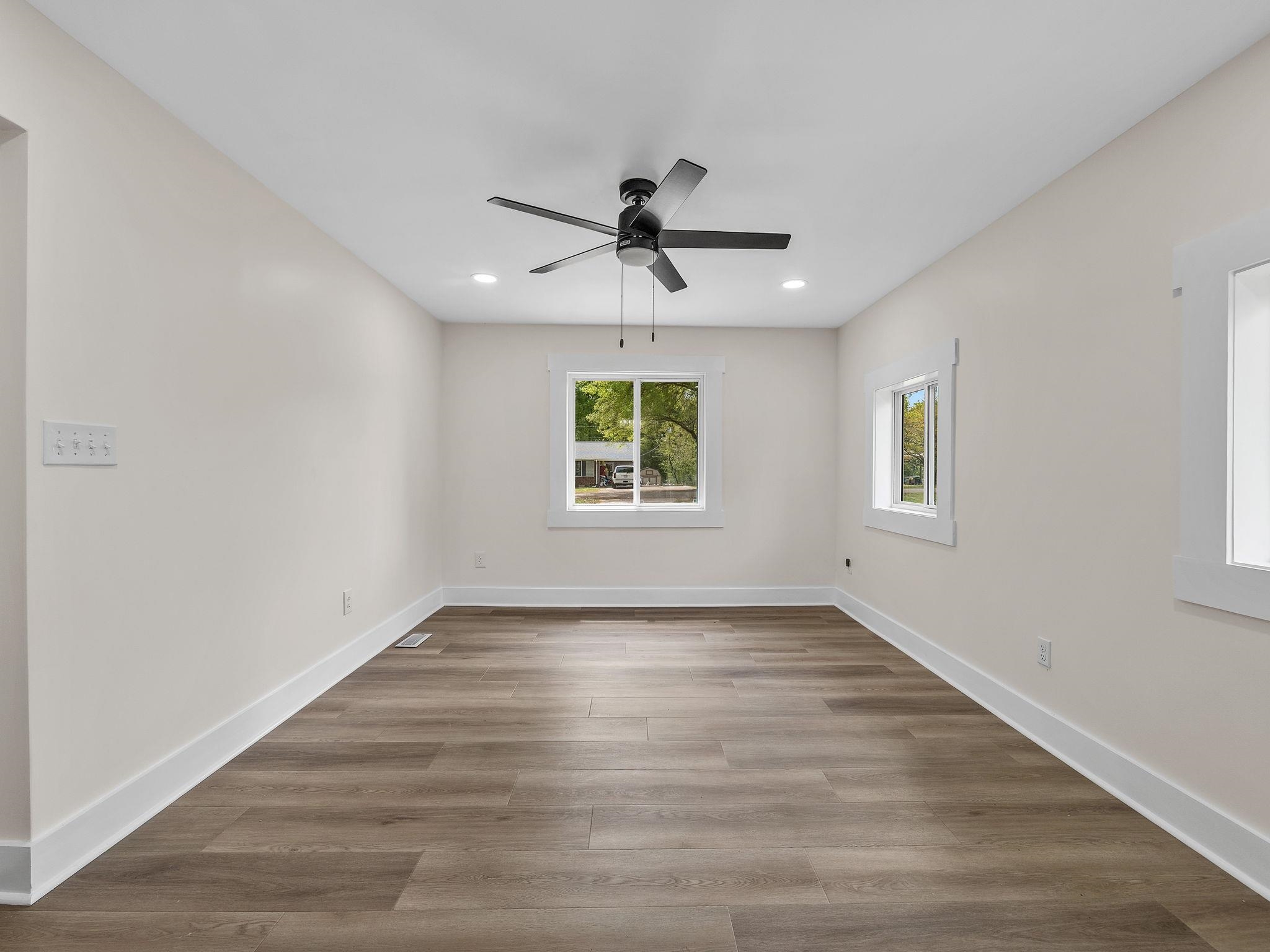 609 Ashwood Drive Property Photo 19