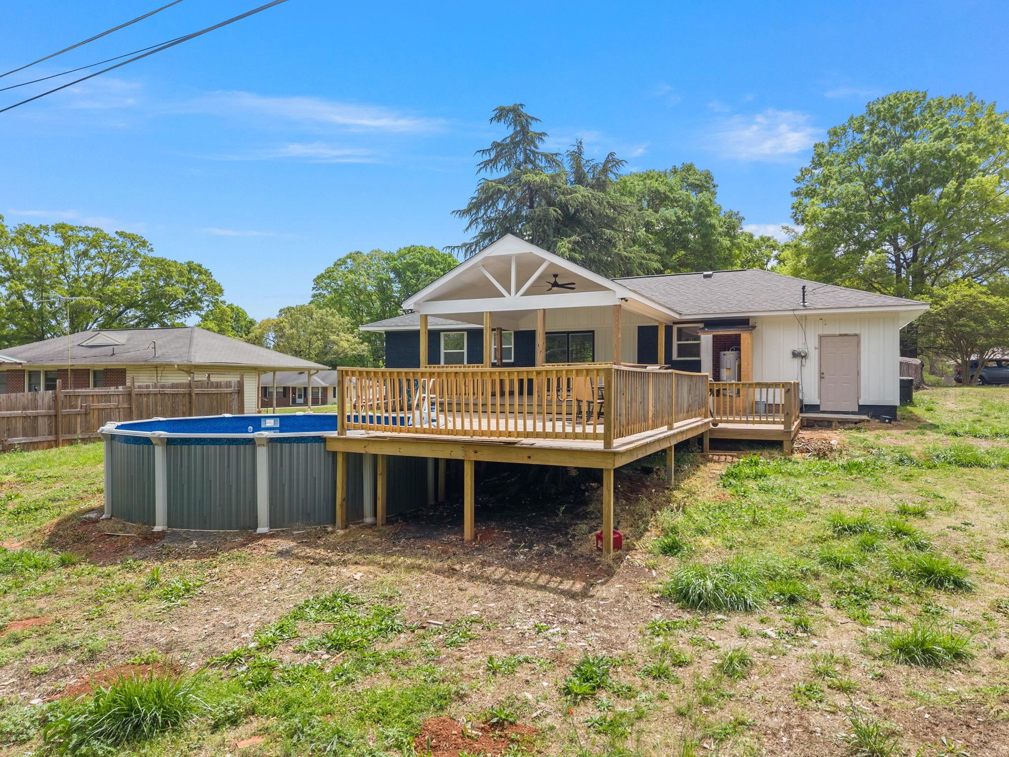 609 Ashwood Drive Property Photo 32