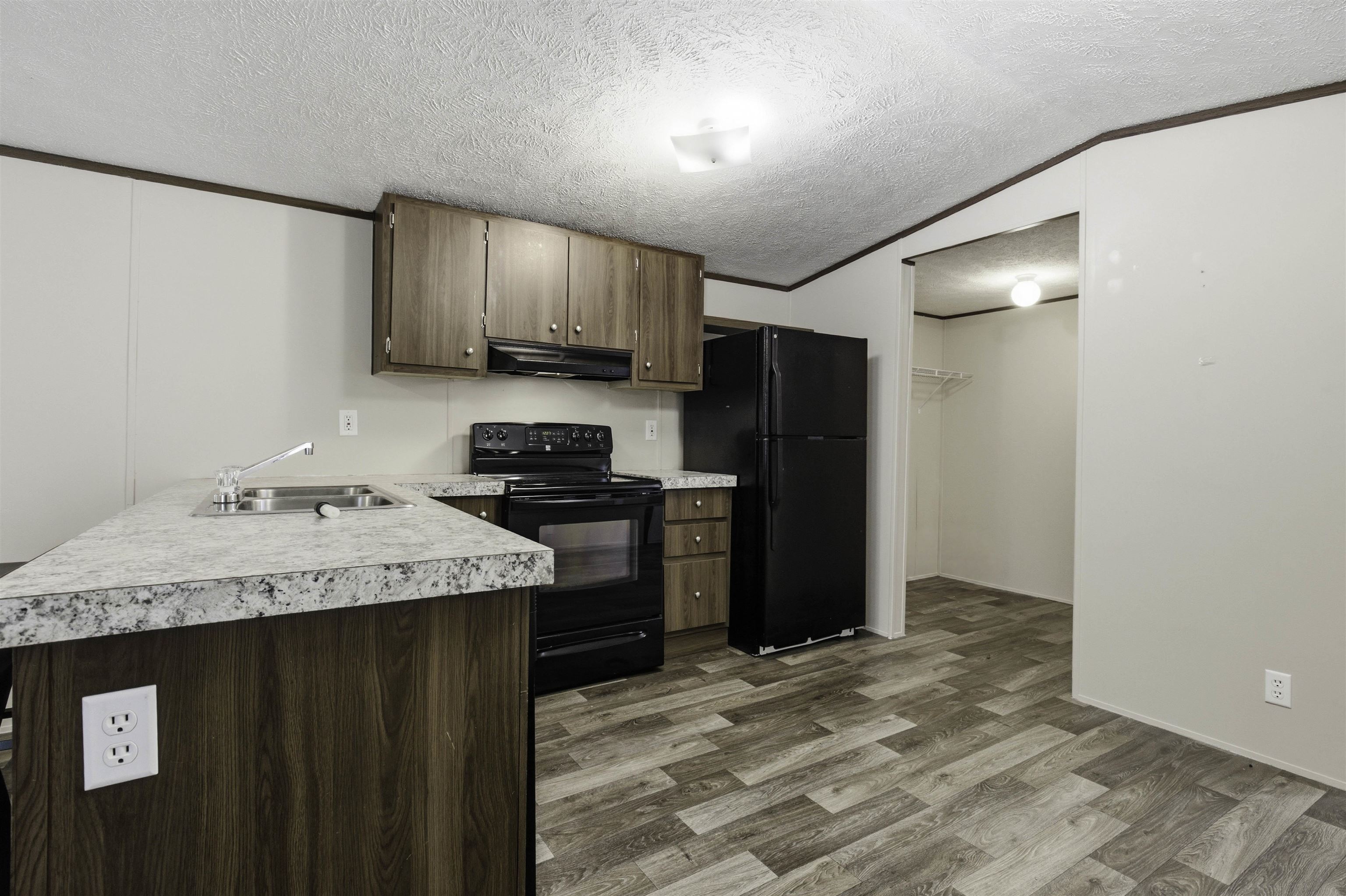 790 Lookout Tower Road Property Photo 6