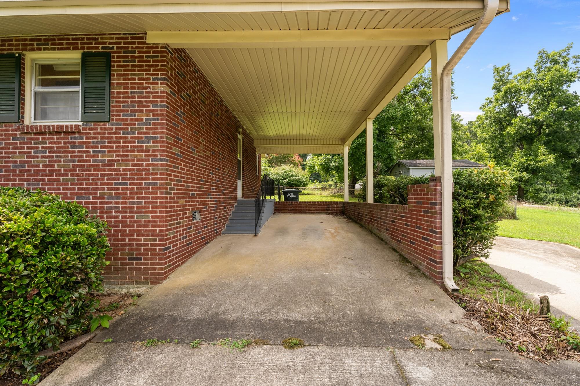 204 Catawba Street Property Photo 2