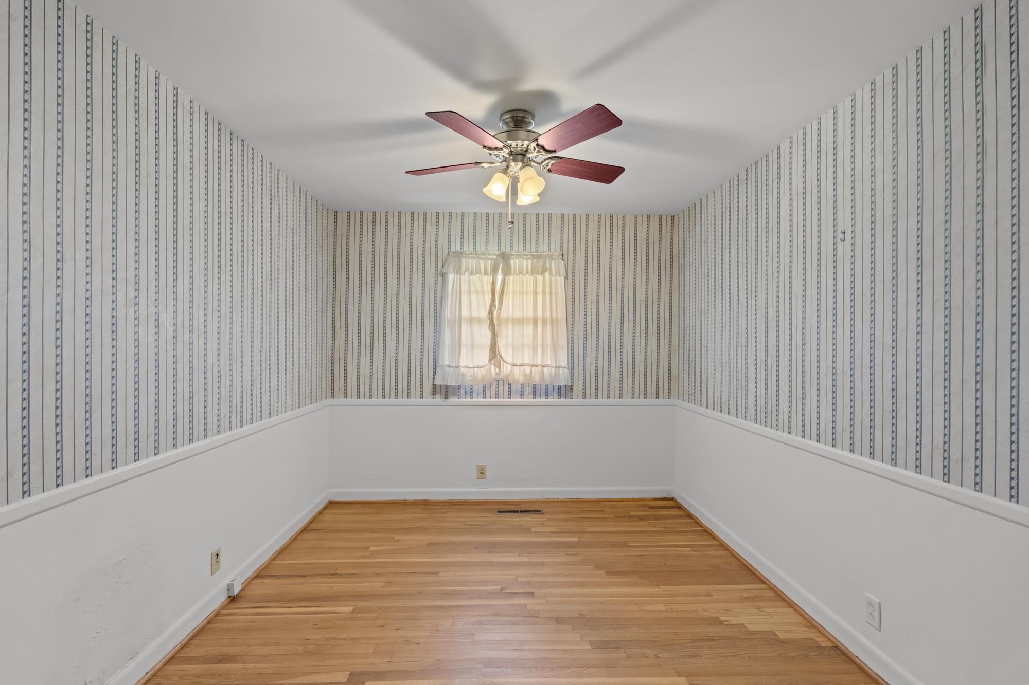 204 Catawba Street Property Photo 10