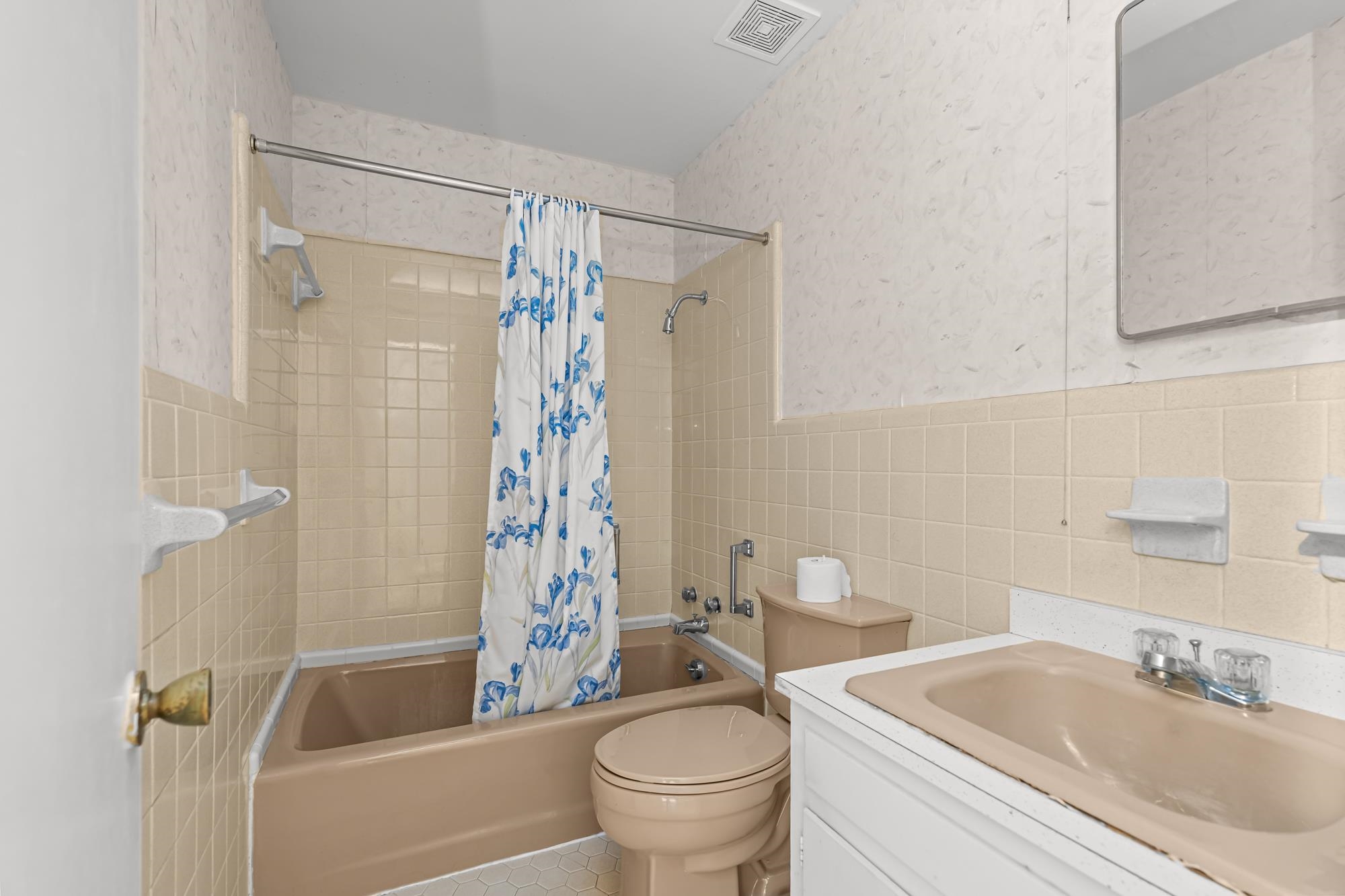 204 Catawba Street Property Photo 16