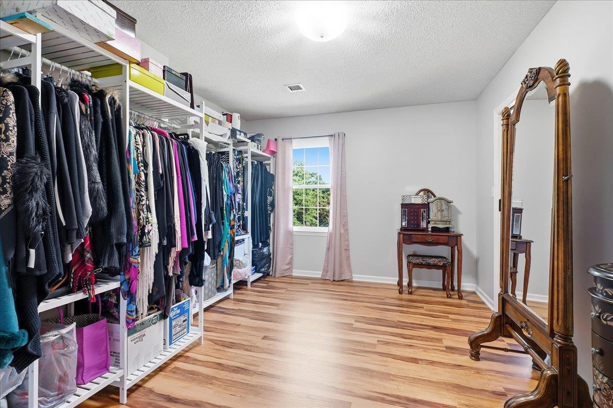 410 Thornhill Drive Property Photo 27