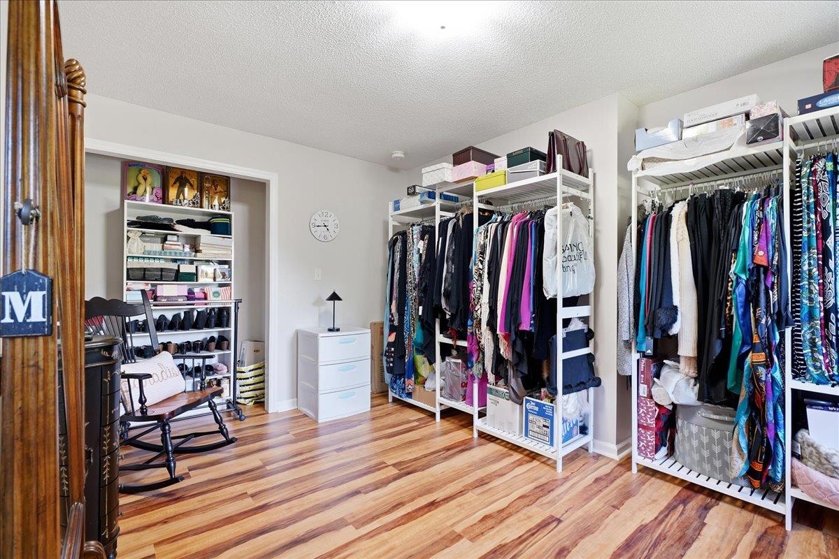 410 Thornhill Drive Property Photo 28