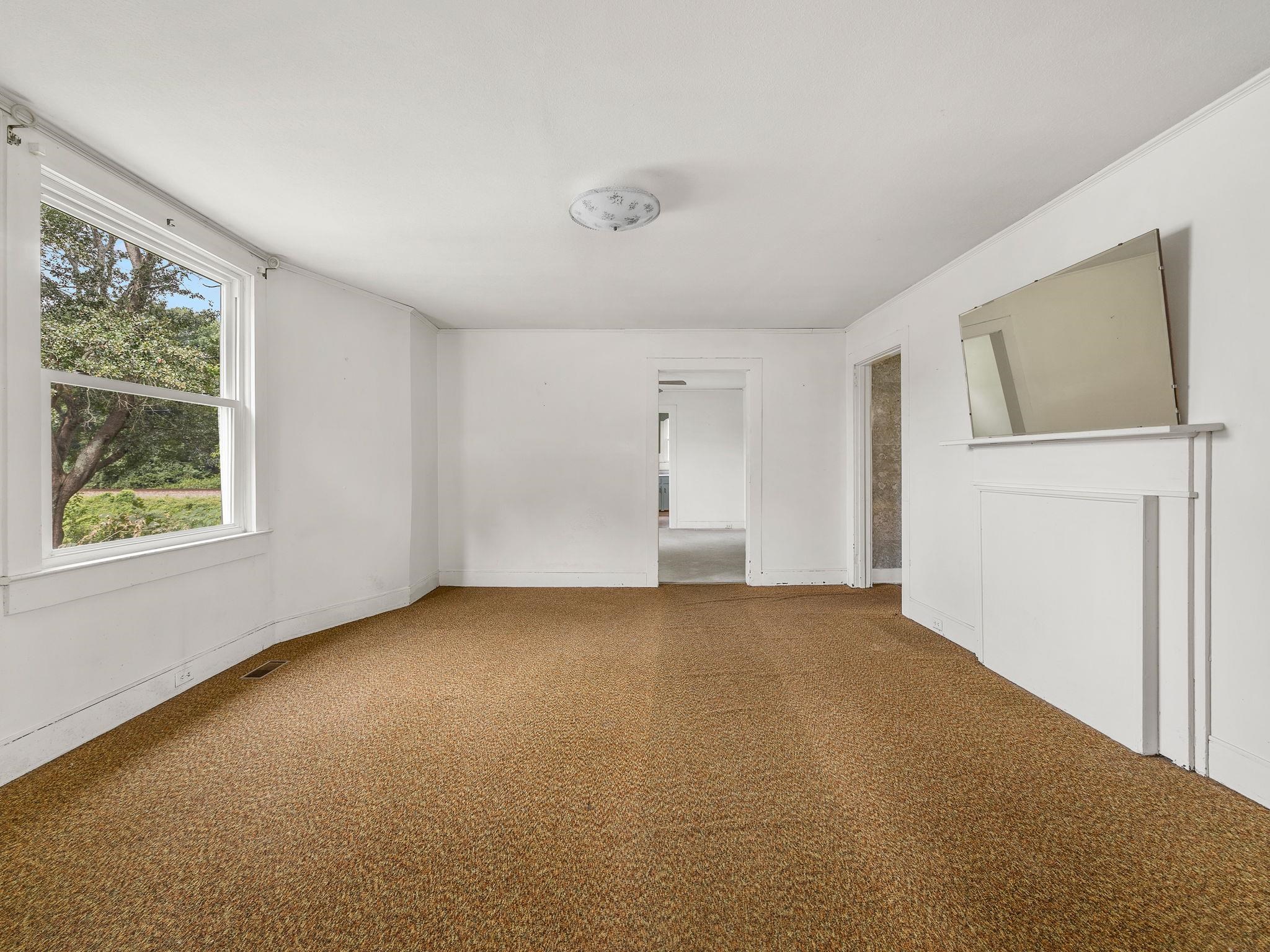 33 Lawrence Street Property Photo 7