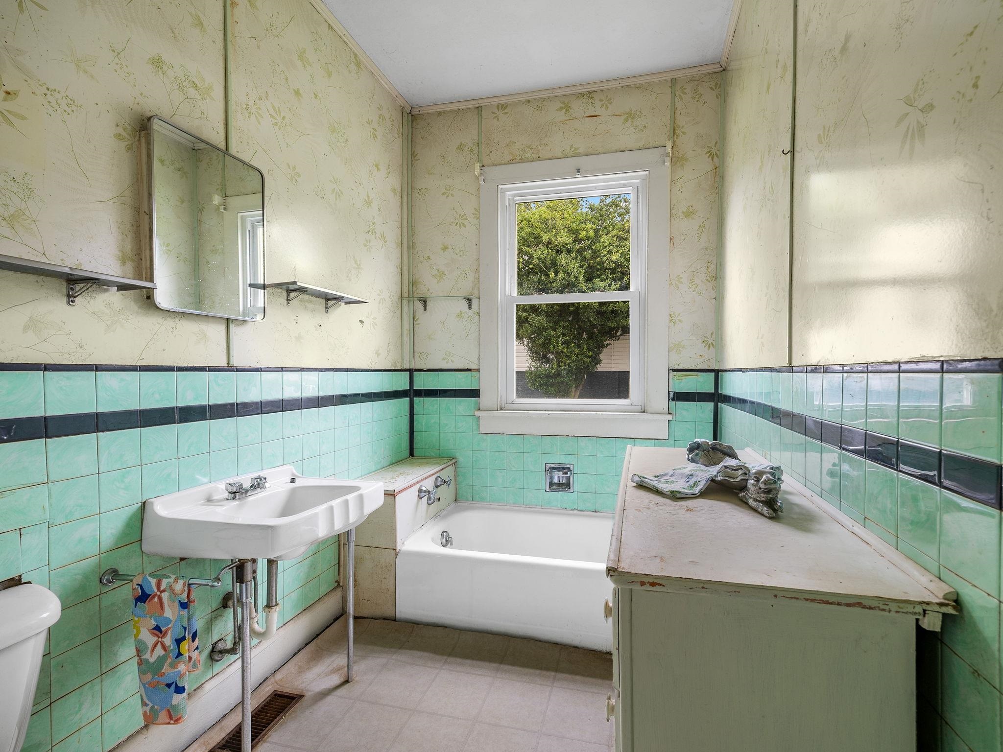 33 Lawrence Street Property Photo 22