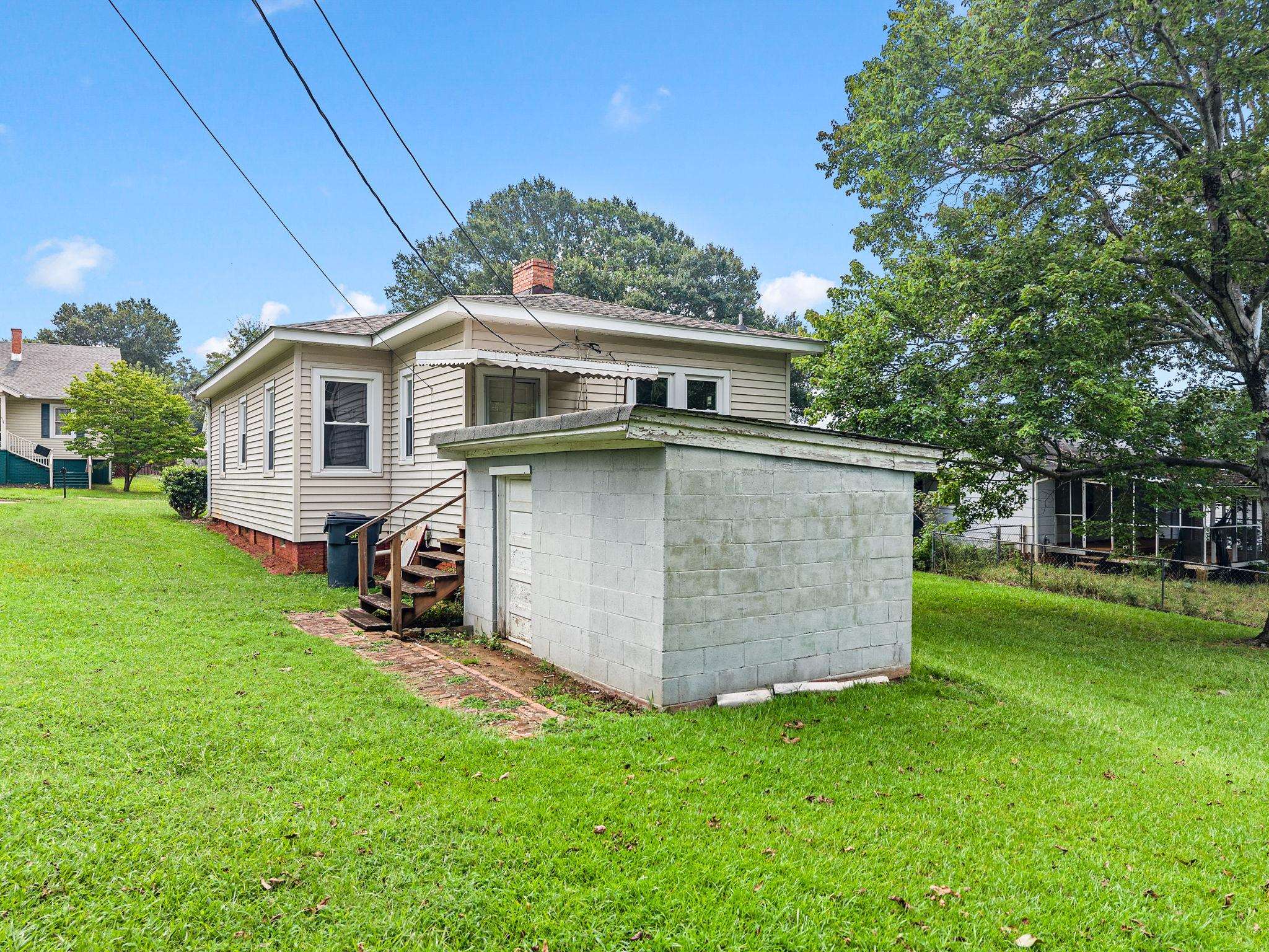 33 Lawrence Street Property Photo 28