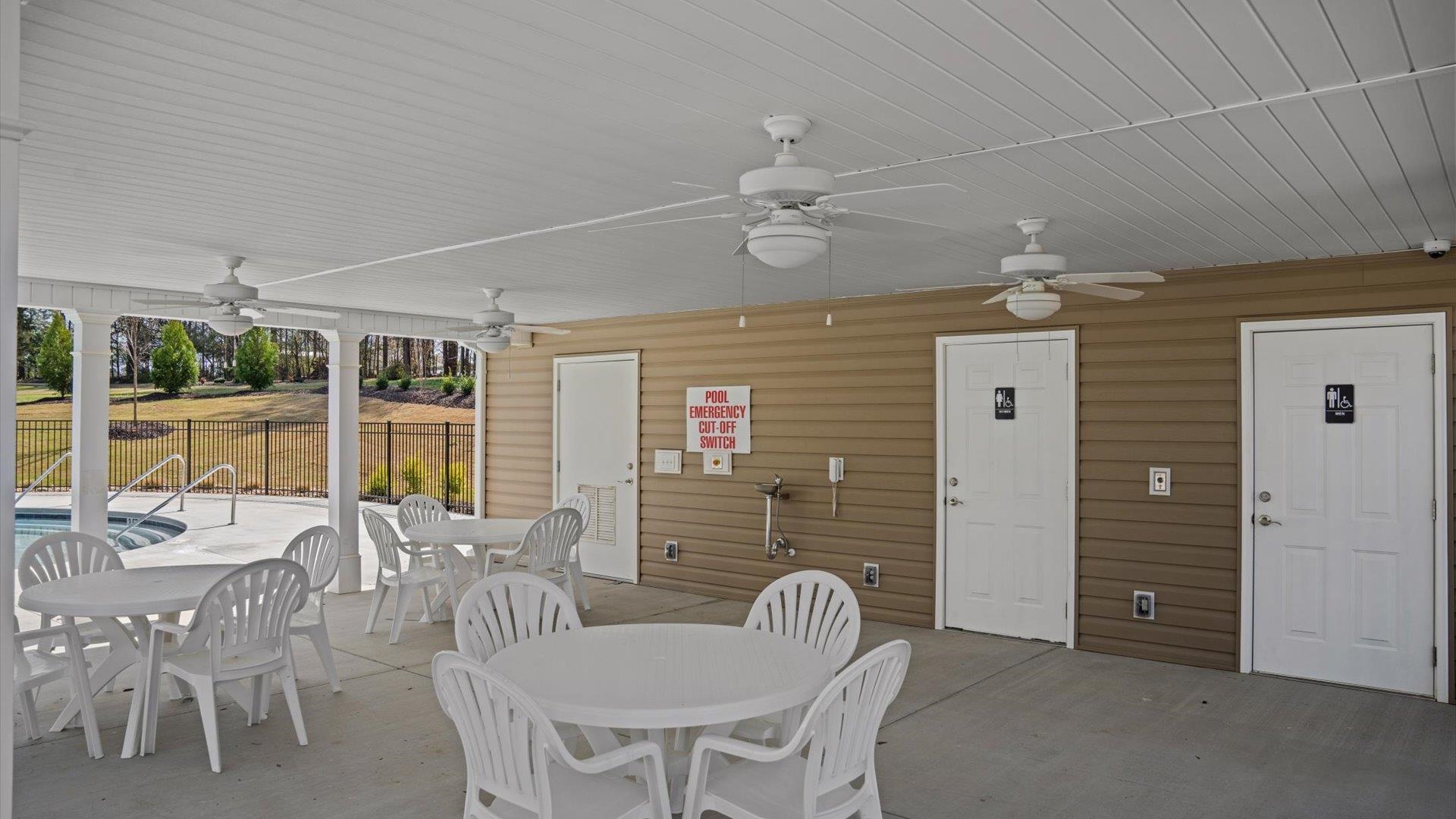 912 Titian Street Property Photo 10