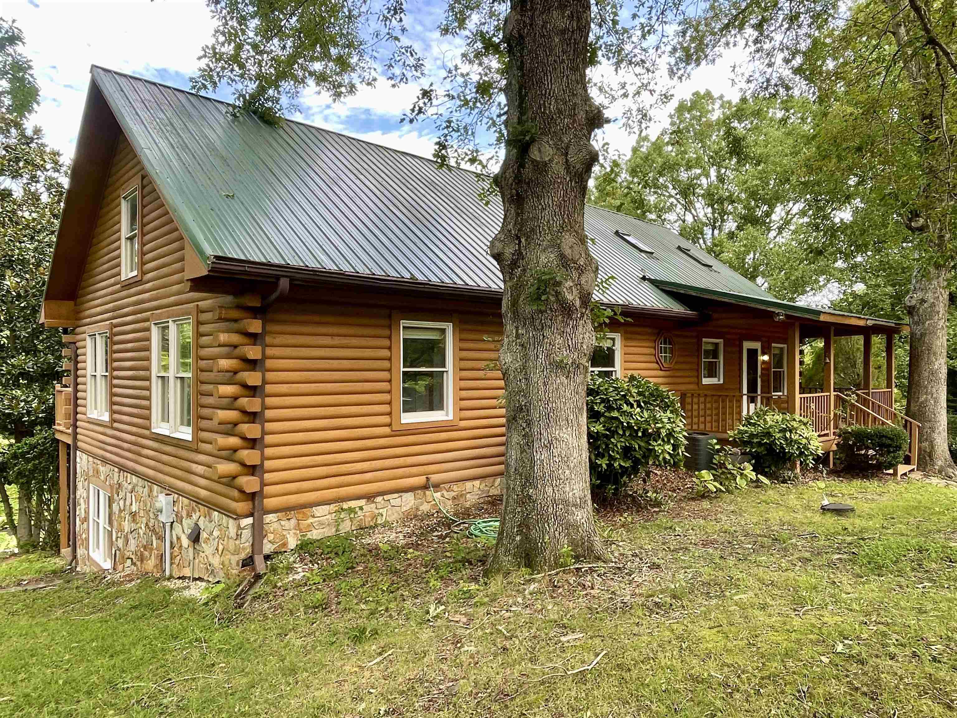 925 Highway 14 W Property Photo 5
