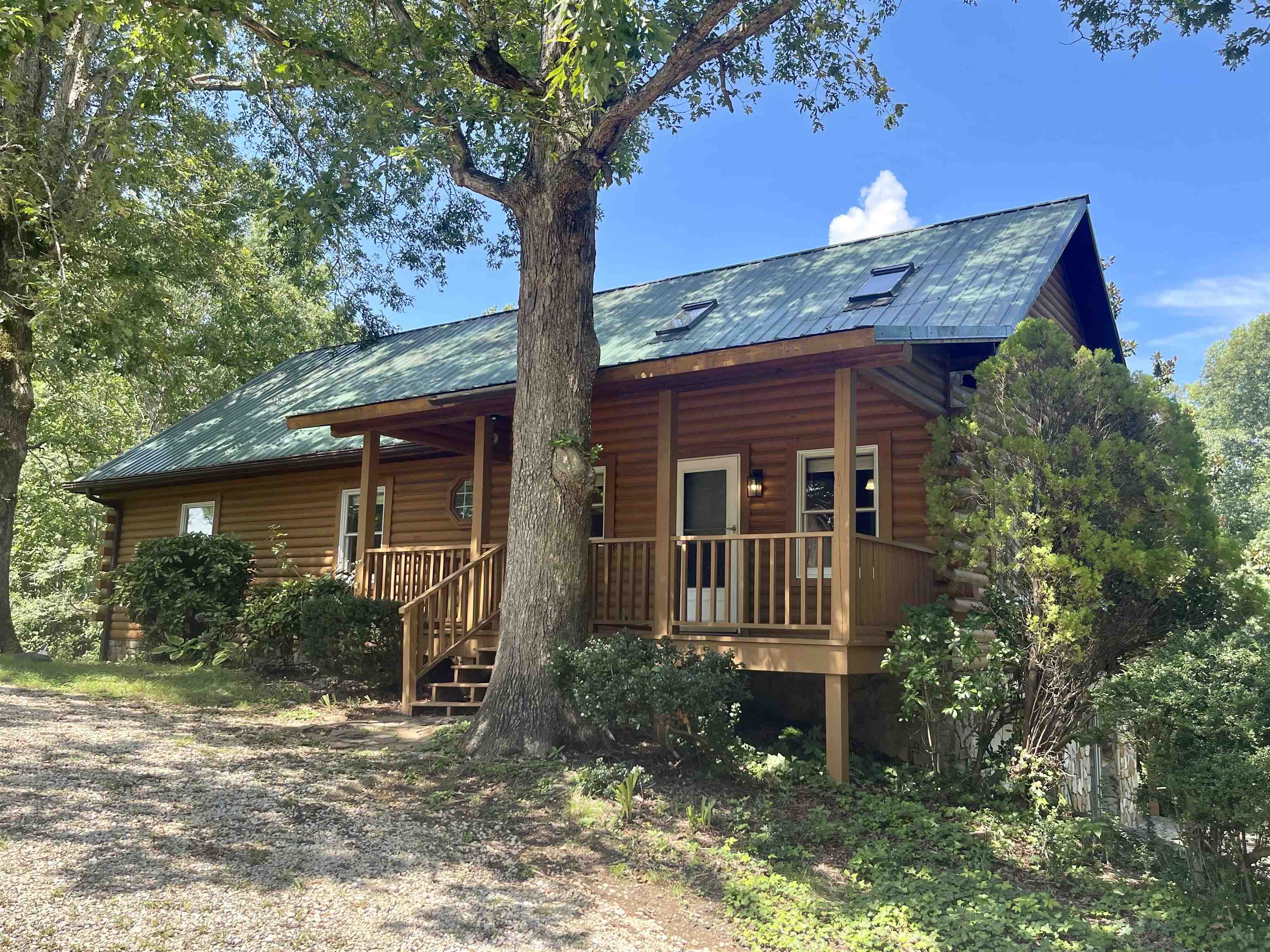 925 Highway 14 W Property Photo 7