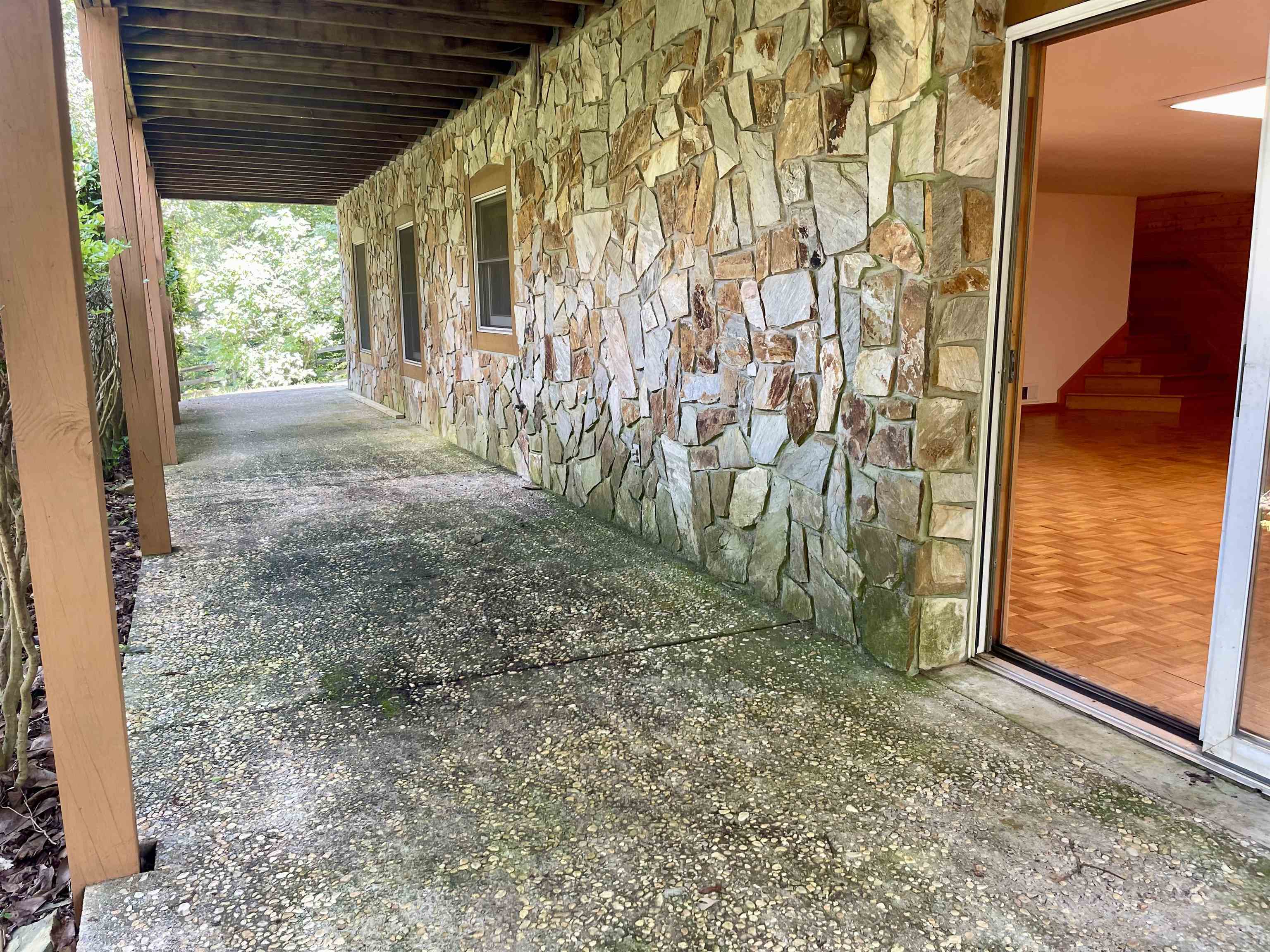 925 Highway 14 W Property Photo 9