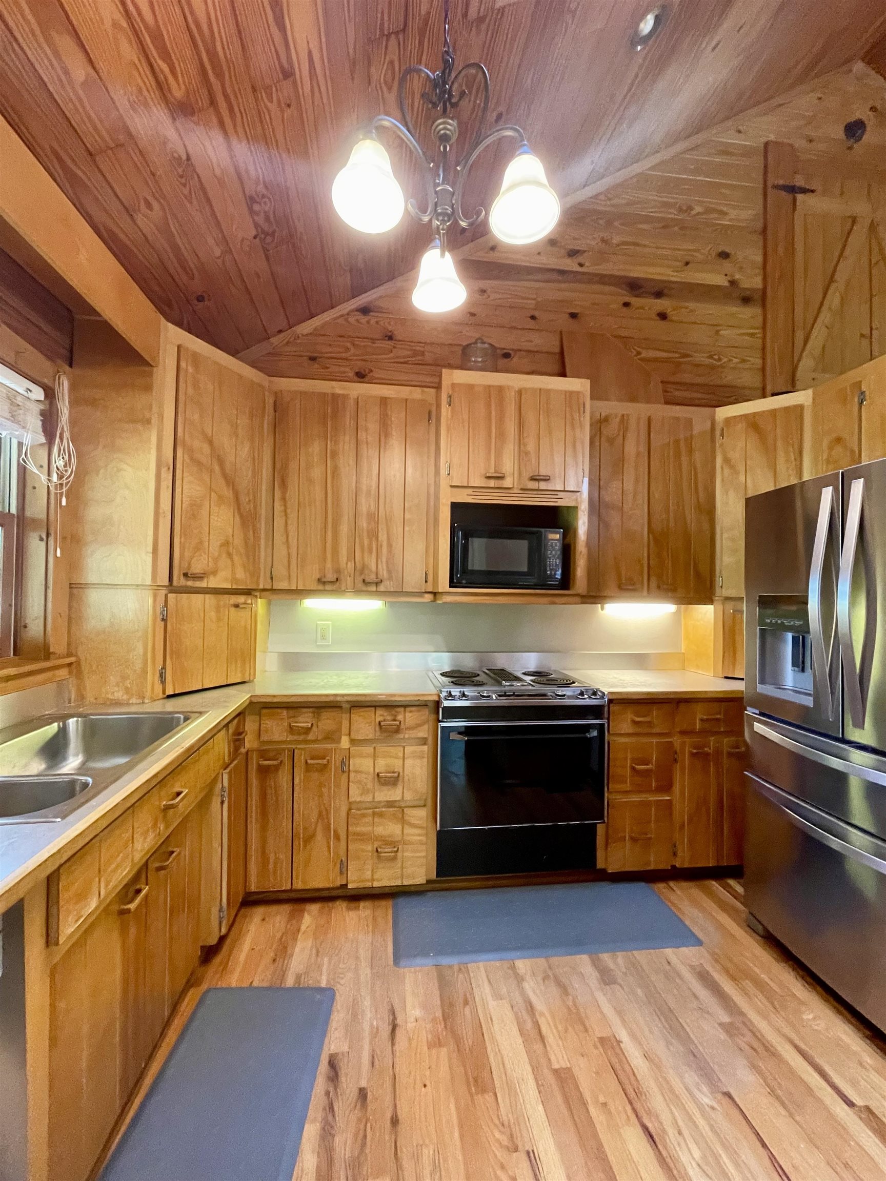 925 Highway 14 W Property Photo 13