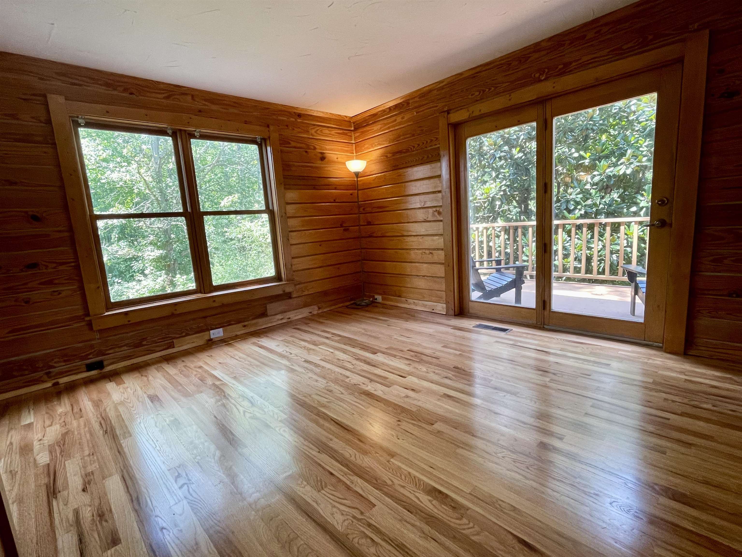 925 Highway 14 W Property Photo 16