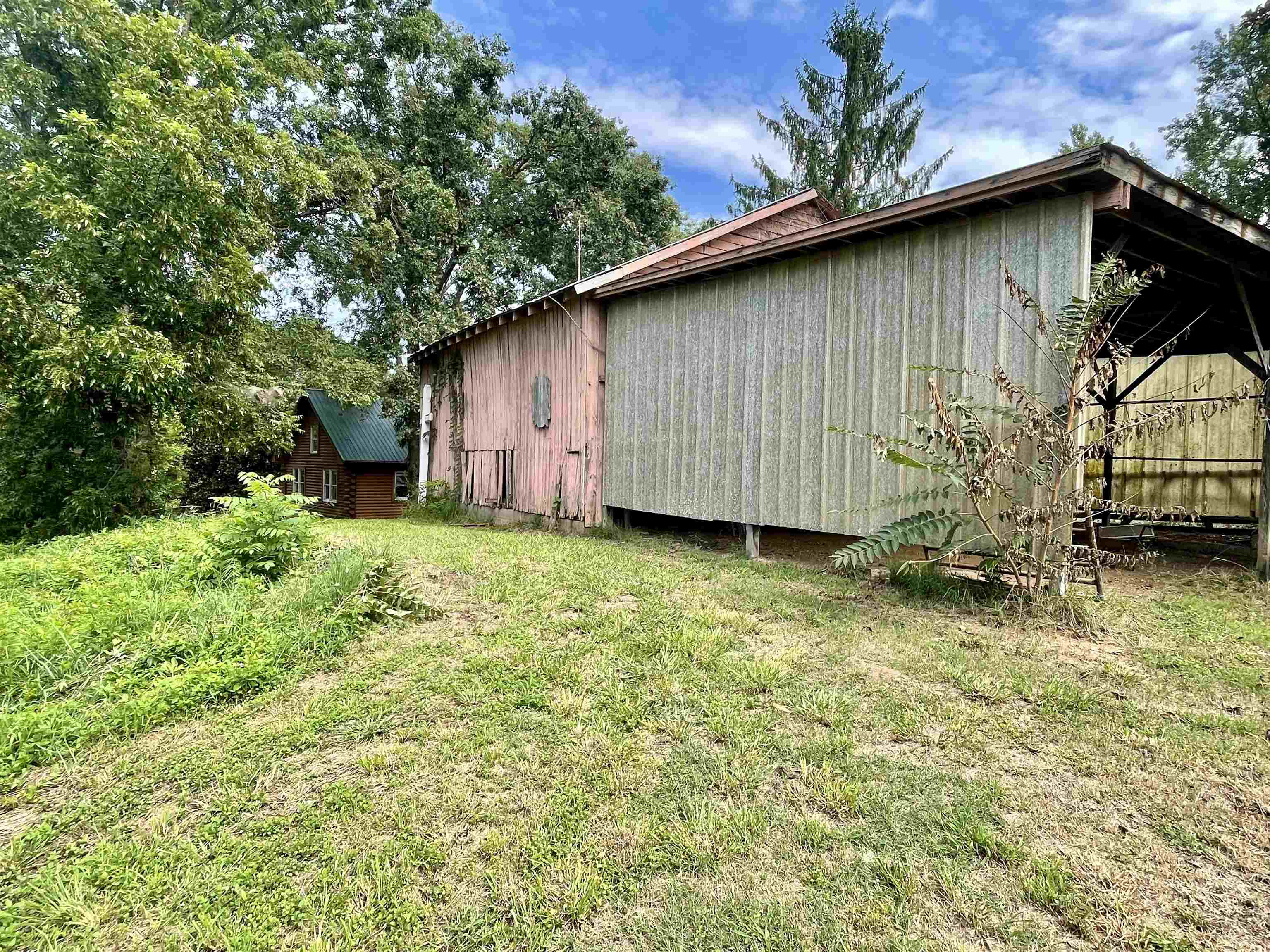925 Highway 14 W Property Photo 38