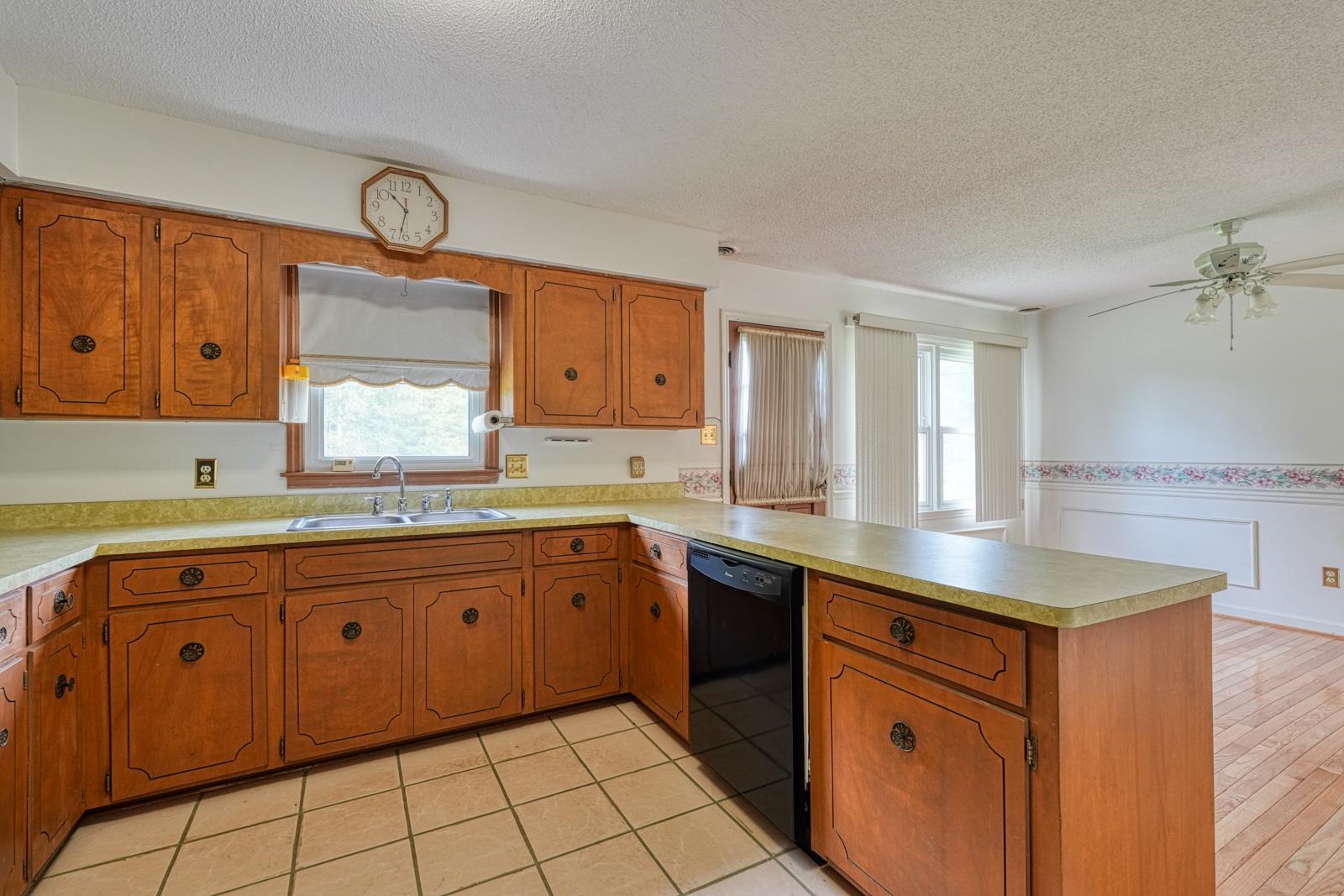158 Brookhaven Drive Property Photo 8