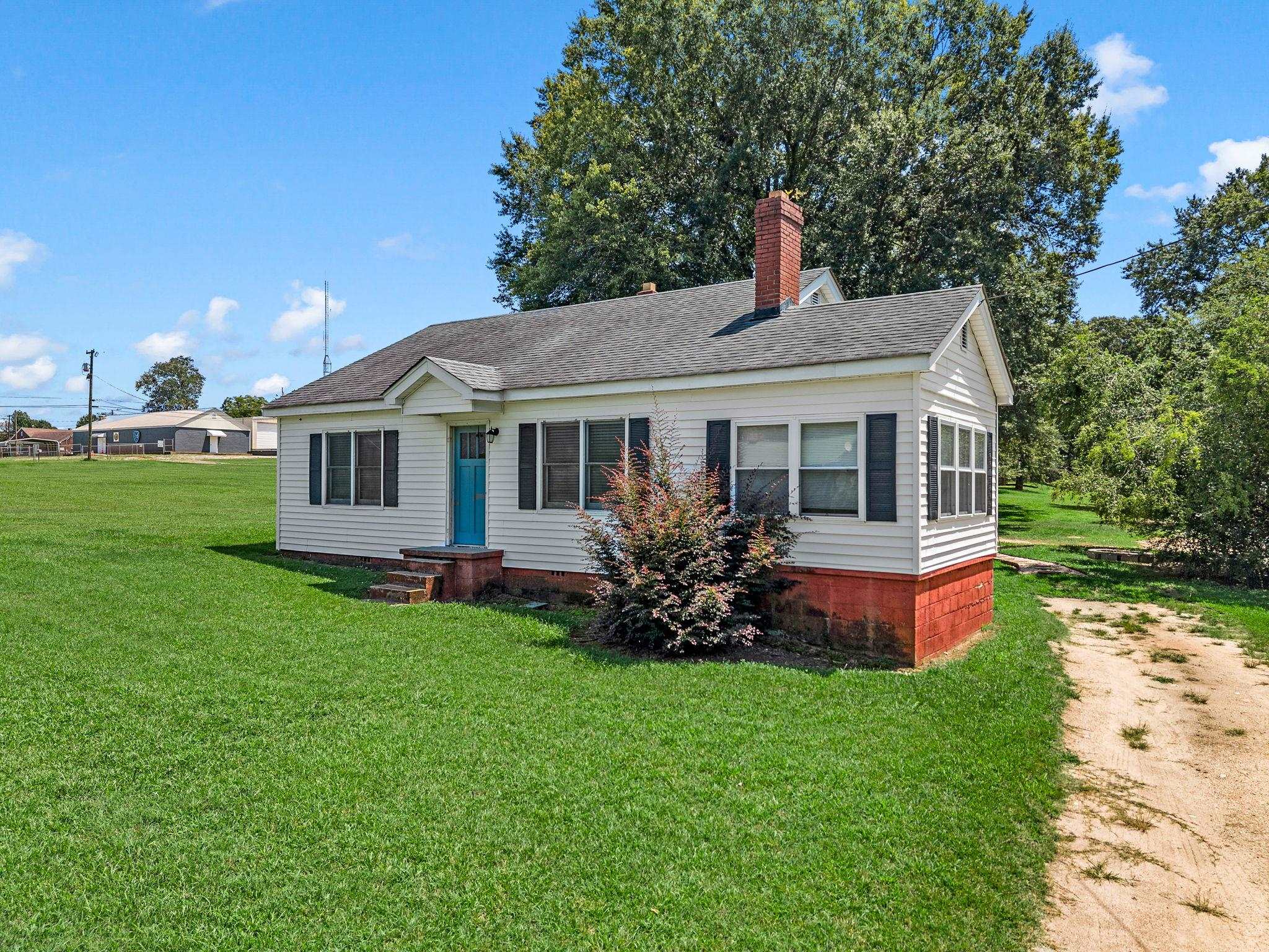 215 Haile Street Property Photo 1