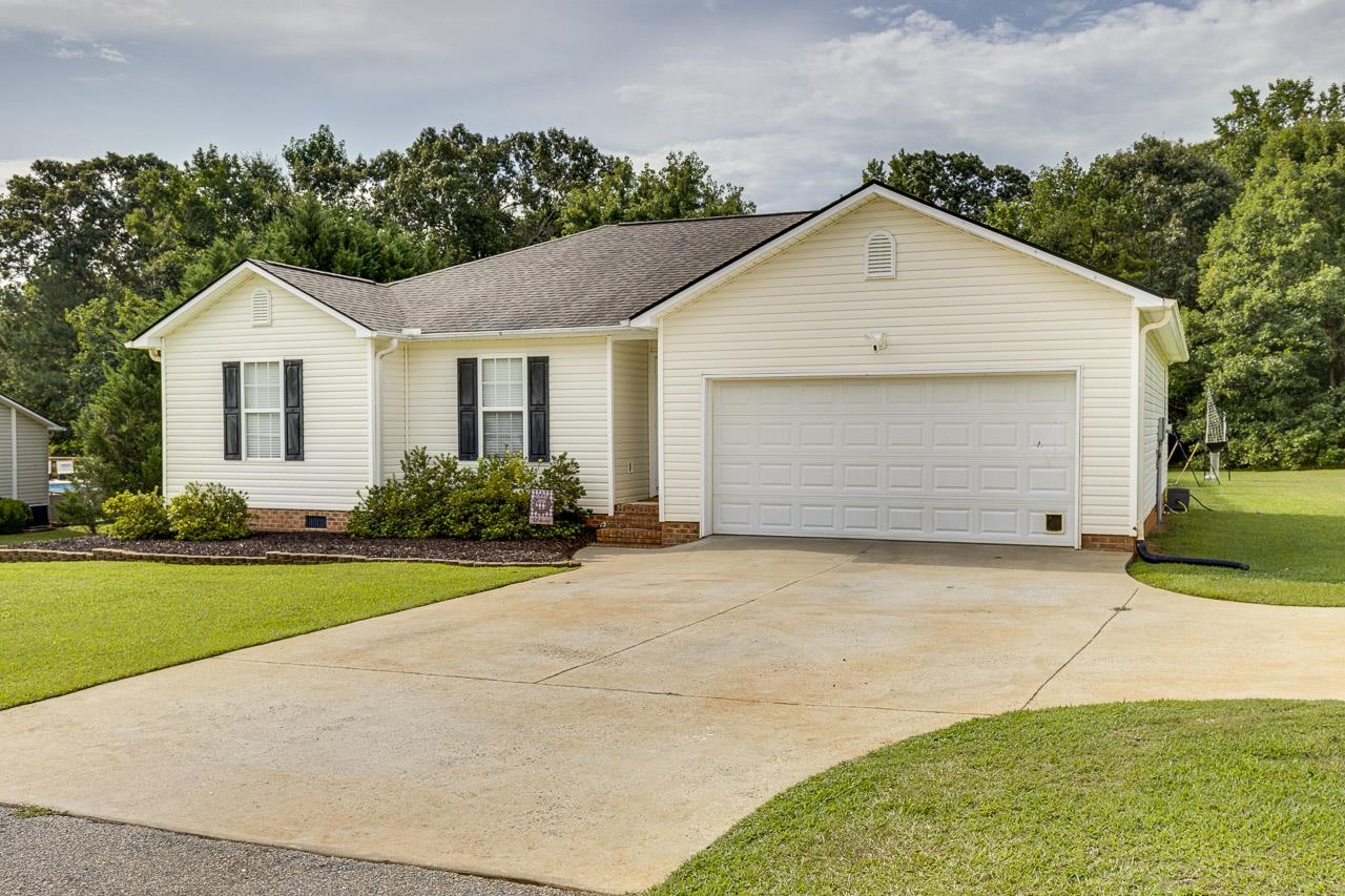 8 Shady Pines Court Property Photo 2