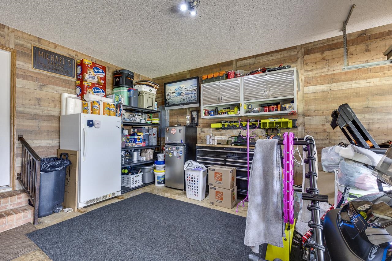 8 Shady Pines Court Property Photo 5