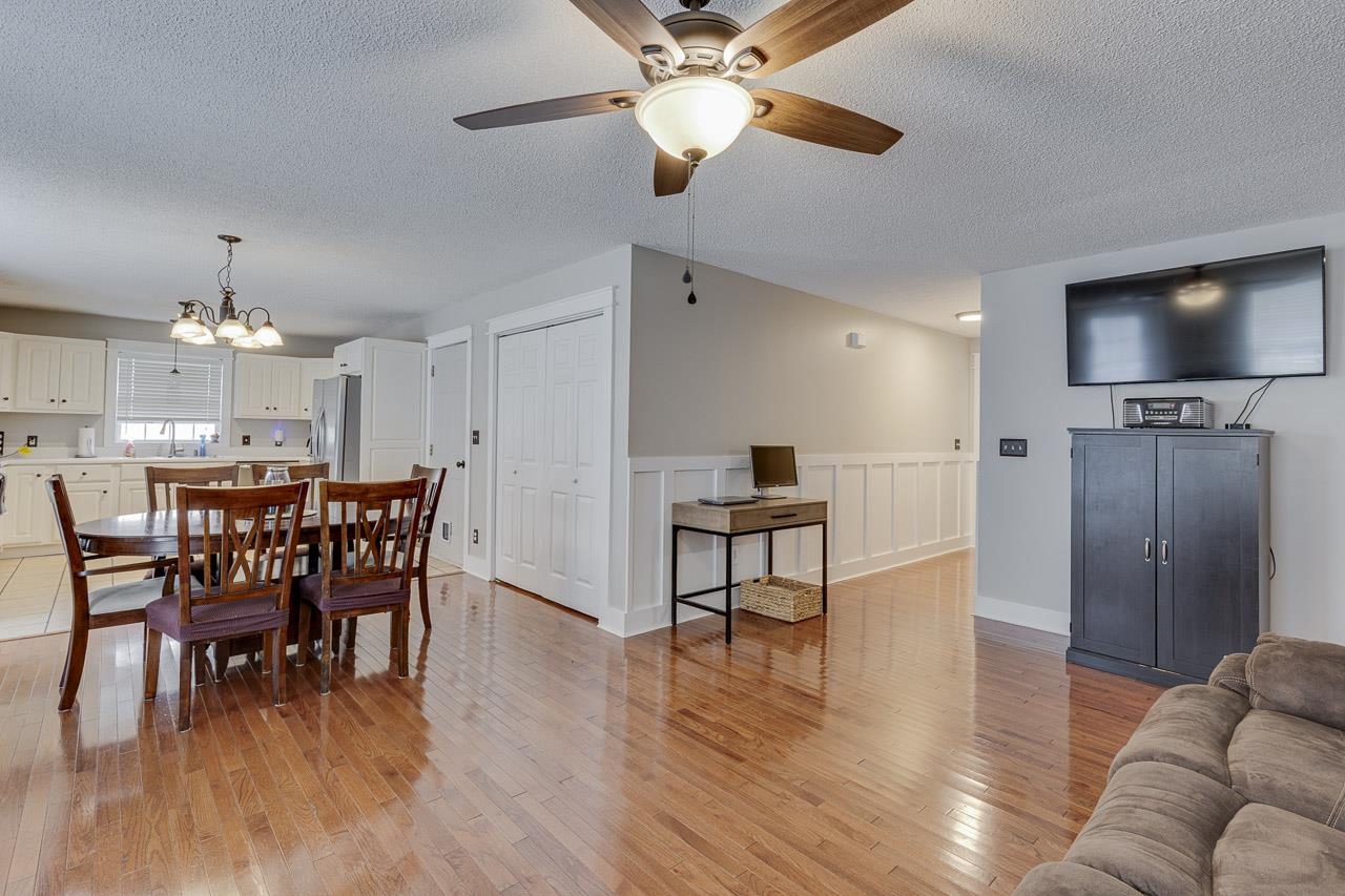 8 Shady Pines Court Property Photo 10