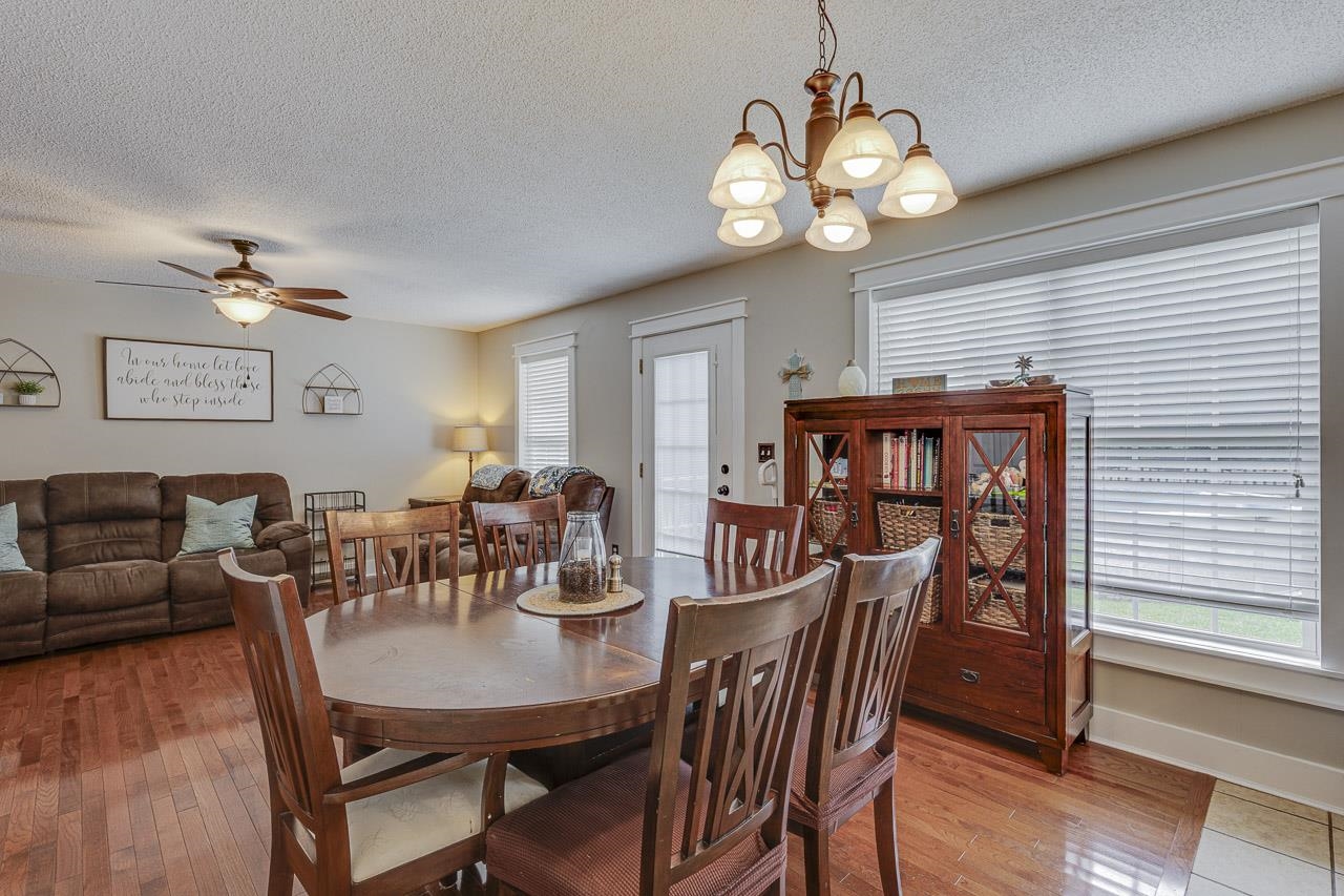 8 Shady Pines Court Property Photo 13