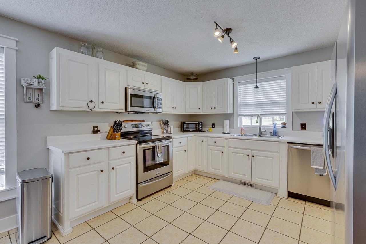 8 Shady Pines Court Property Photo 16