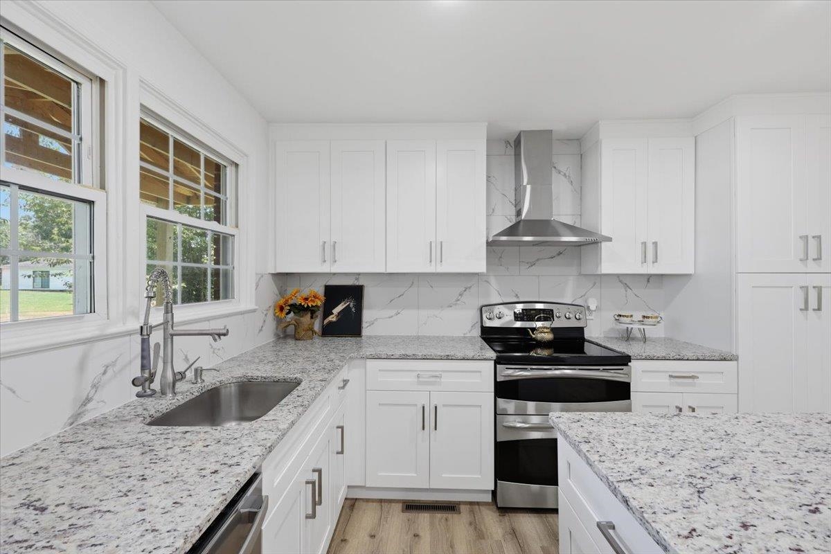 851 Belcher Road Property Photo 12