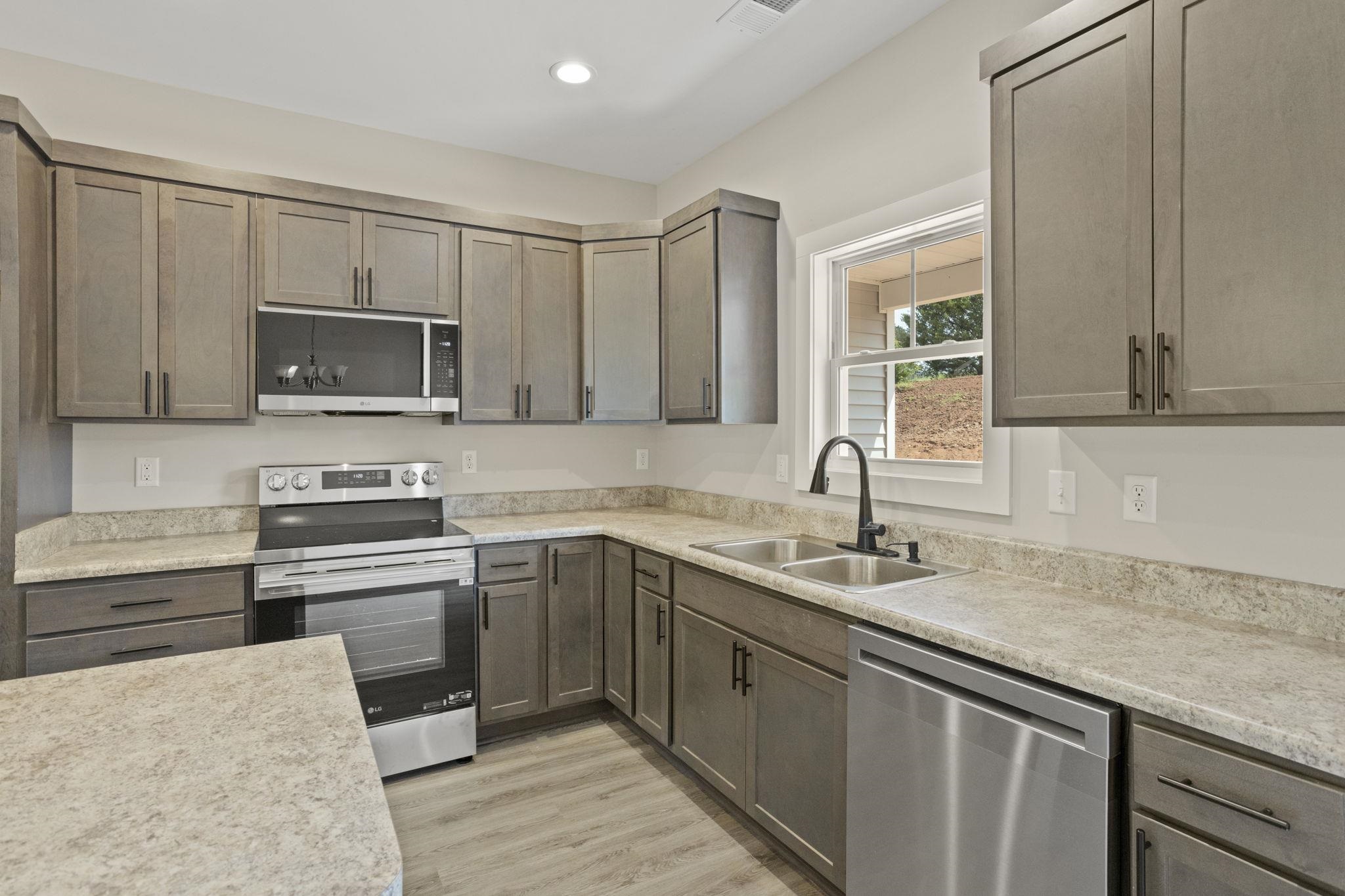 631 Skyline Drive Property Photo 10