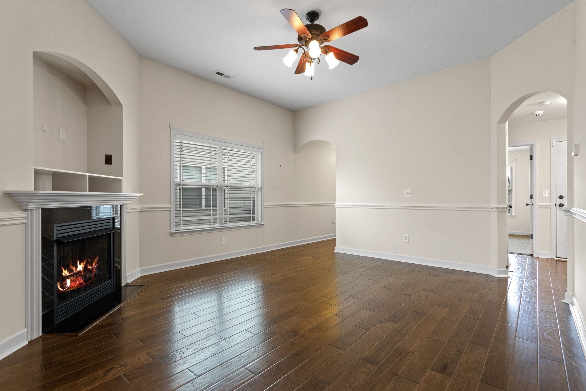 640 Clarion Court Property Photo 4