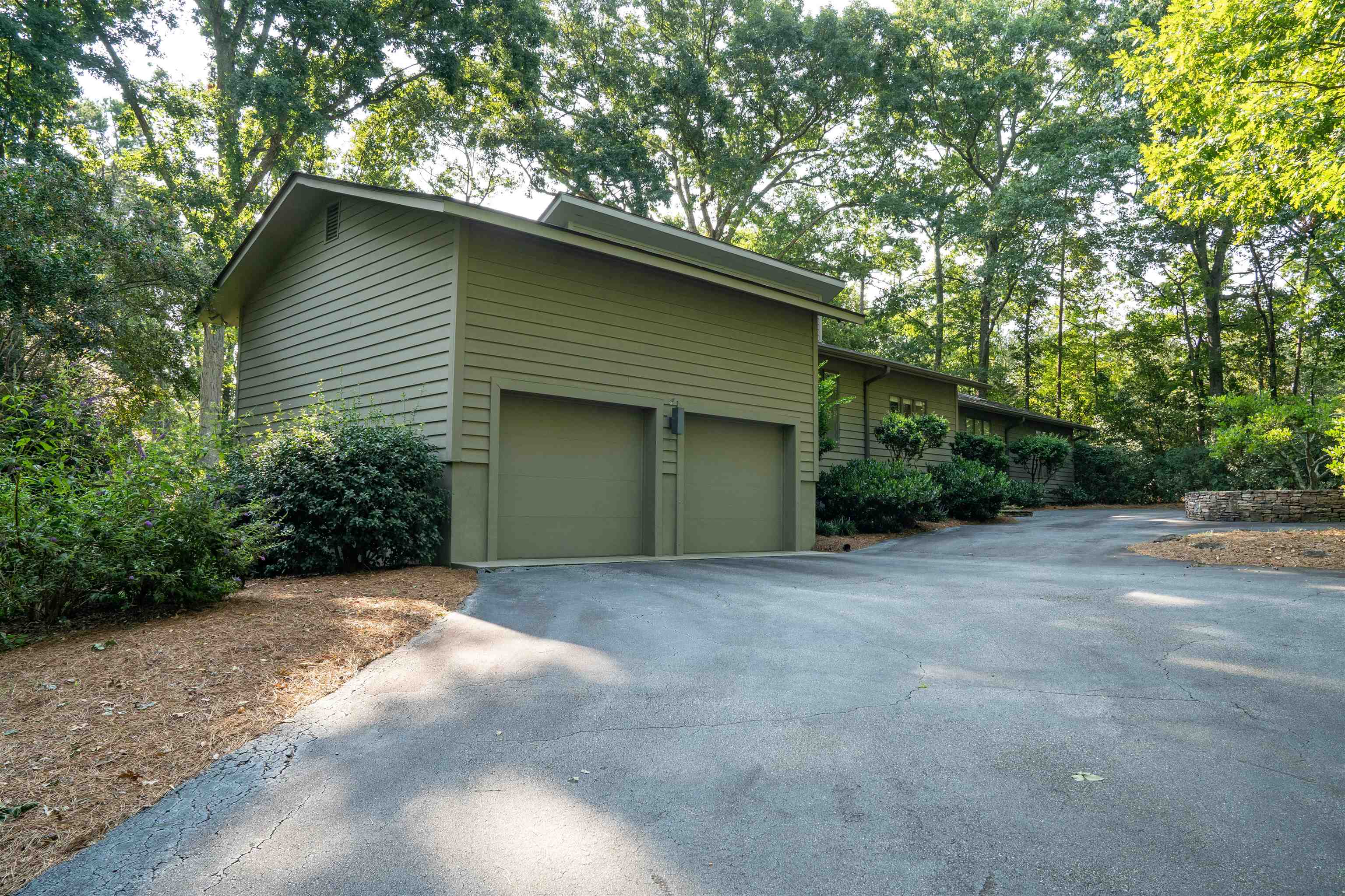 100 Wood Lily Lane Property Photo 3