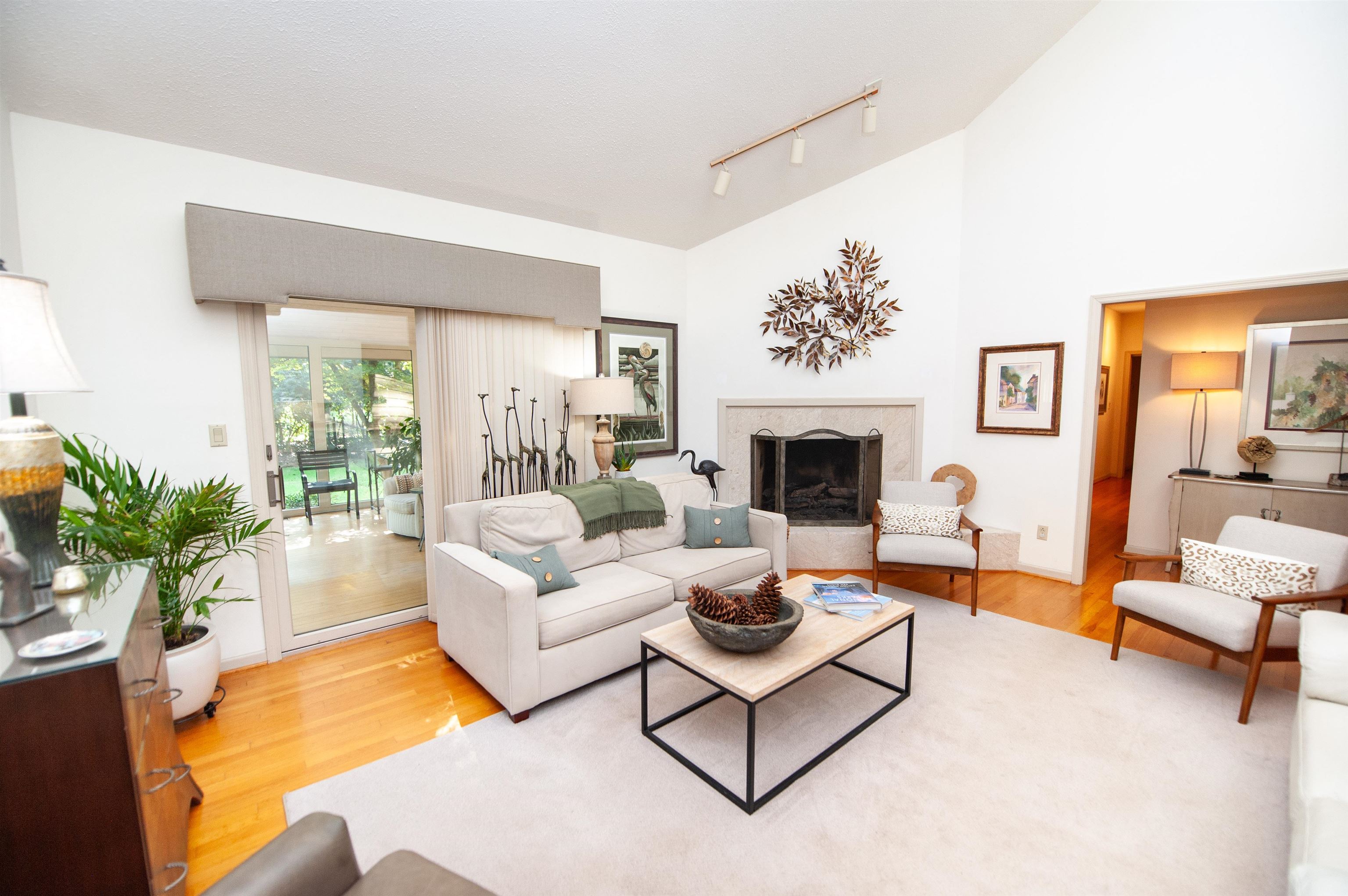 100 Wood Lily Lane Property Photo 14