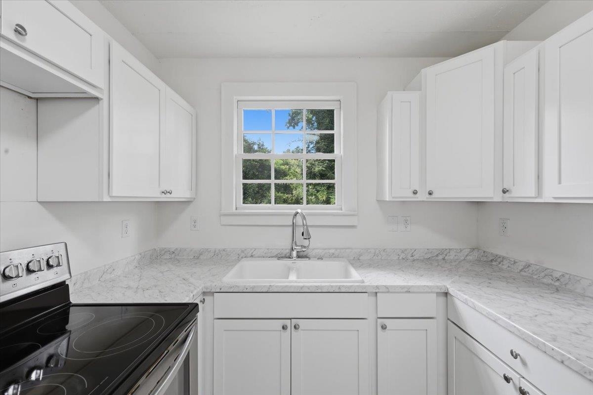 553 Pinckney Court Property Photo 11