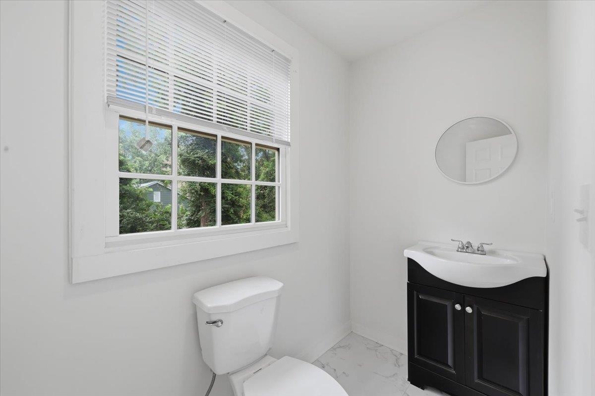 553 Pinckney Court Property Photo 22