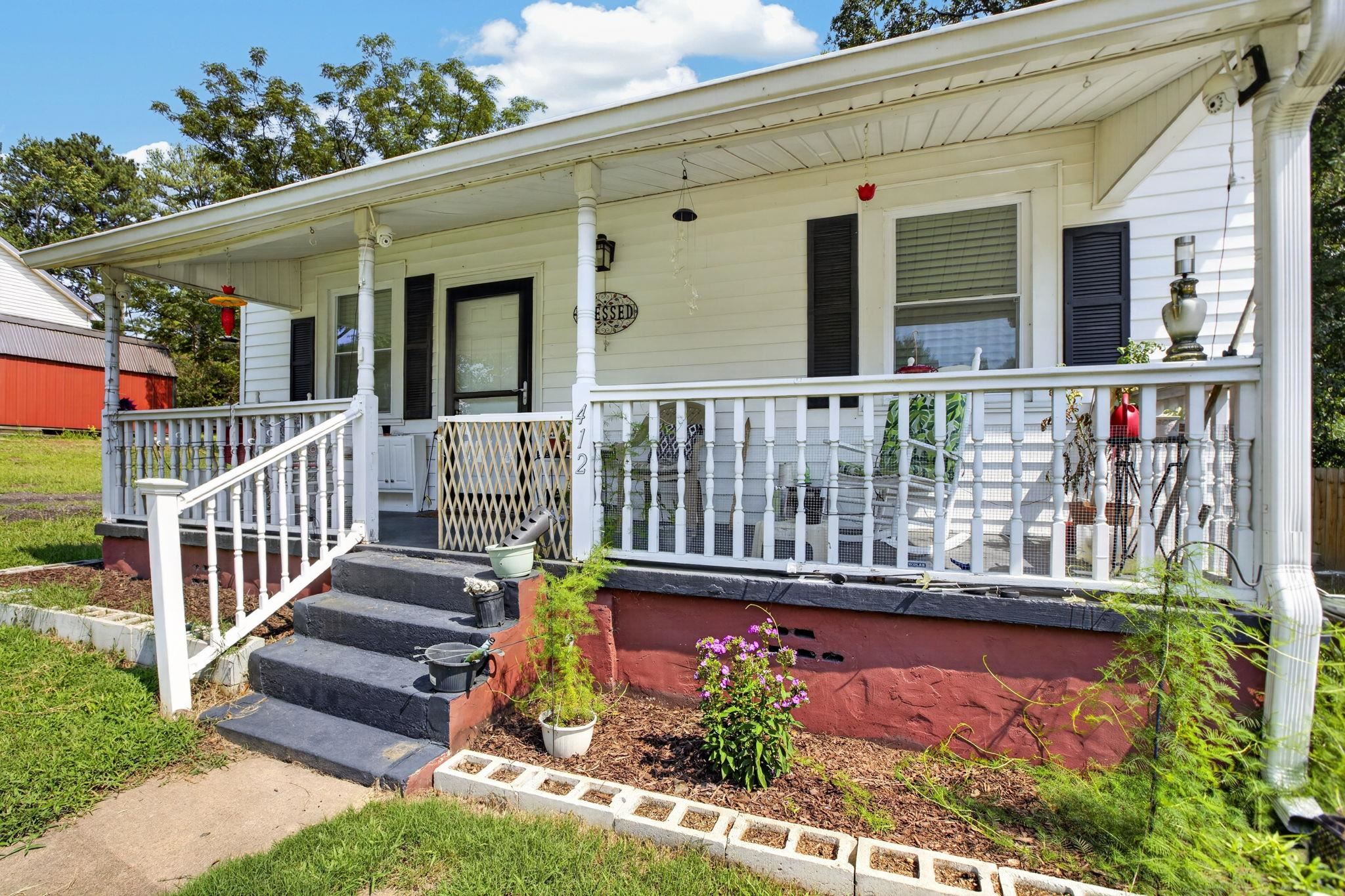 412 Connecticut Avenue Property Photo 3