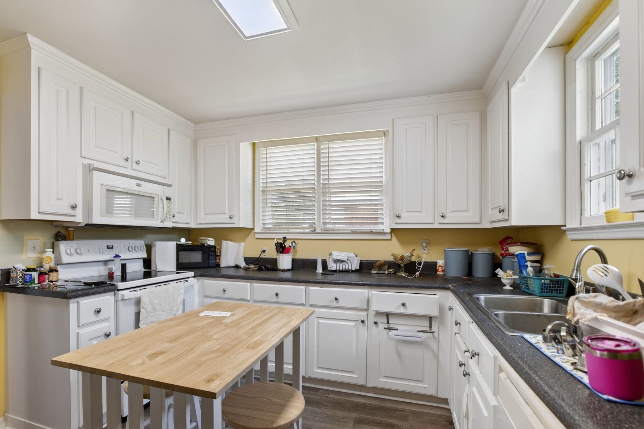 412 Connecticut Avenue Property Photo 9