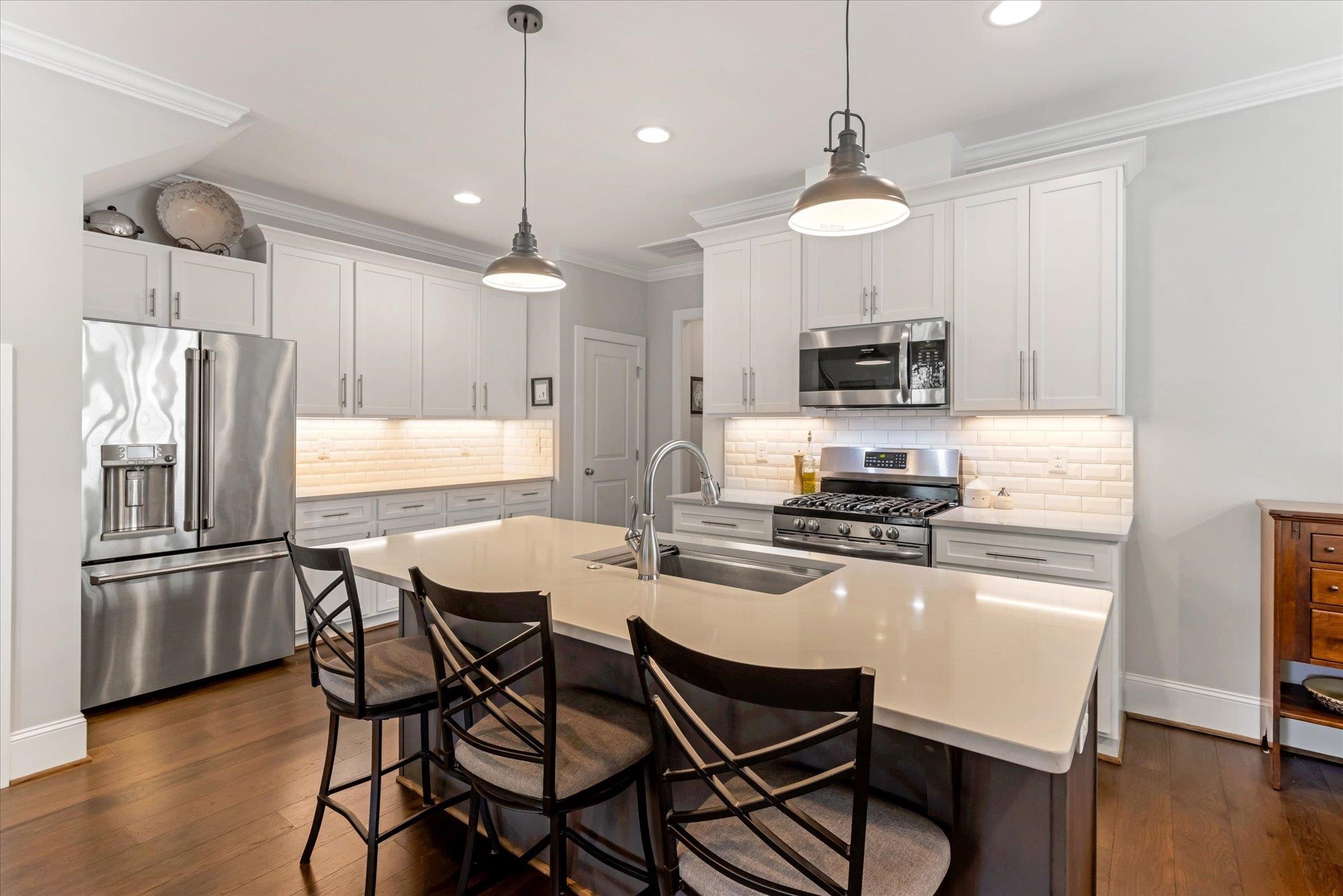 27 Center Street Property Photo 8