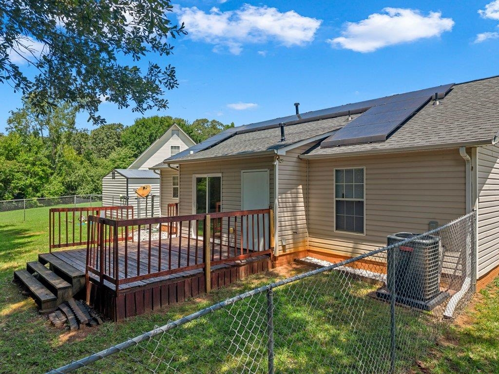 326 Blue Bonnet Drive Property Photo 33