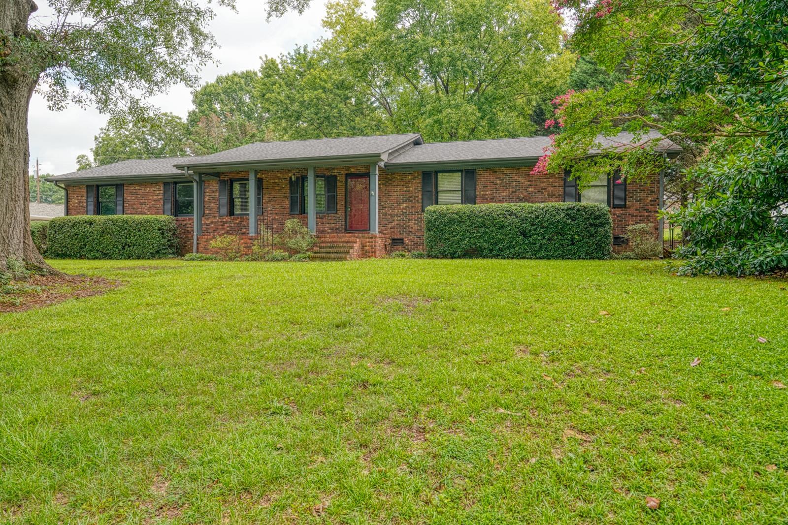 902 Vannessa Drive Property Photo 1