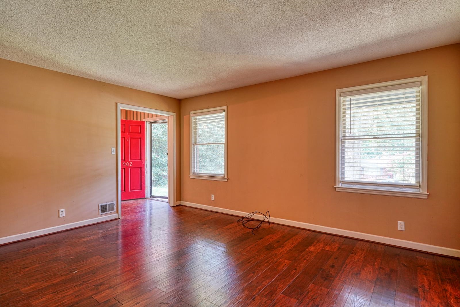 902 Vannessa Drive Property Photo 4
