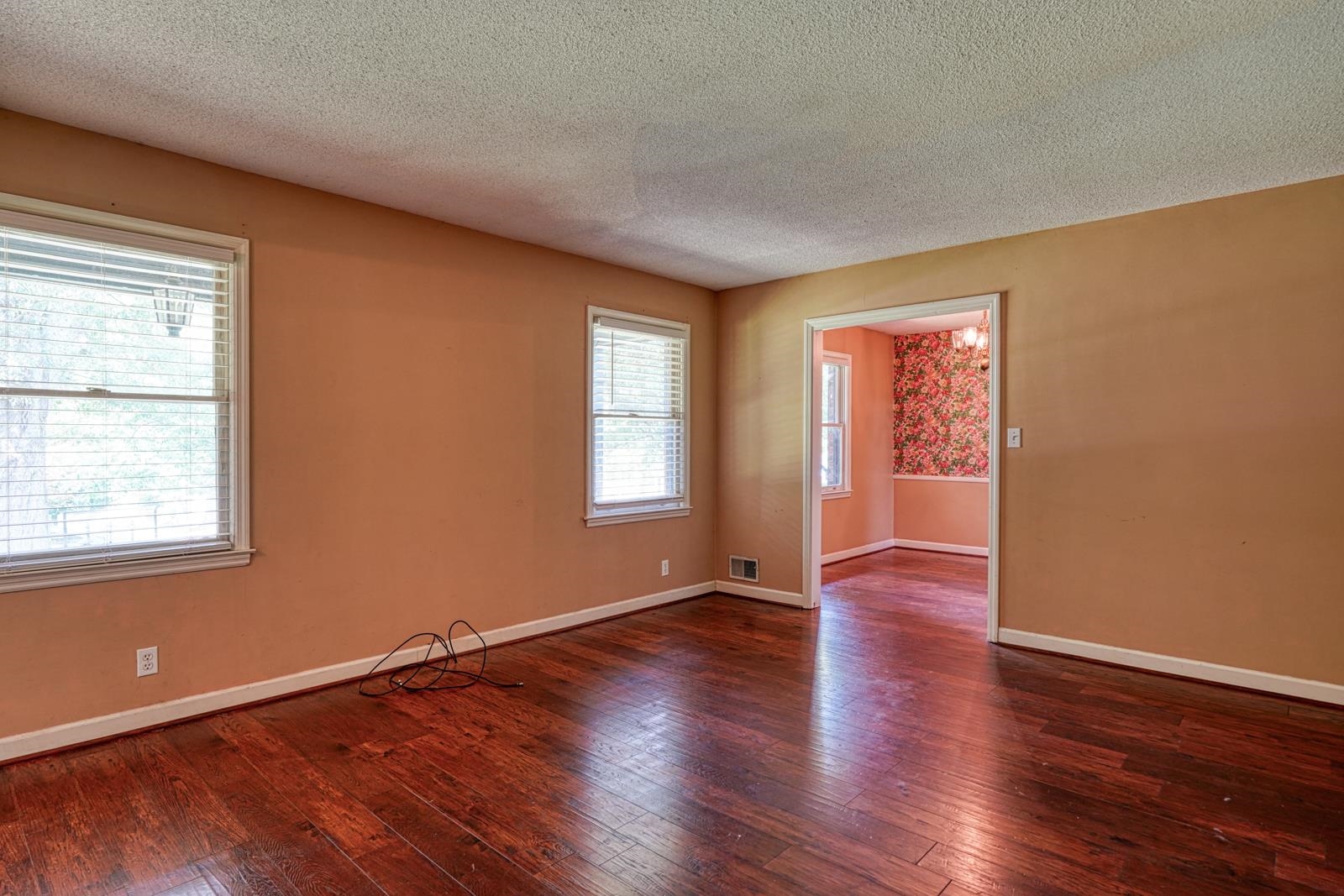 902 Vannessa Drive Property Photo 5