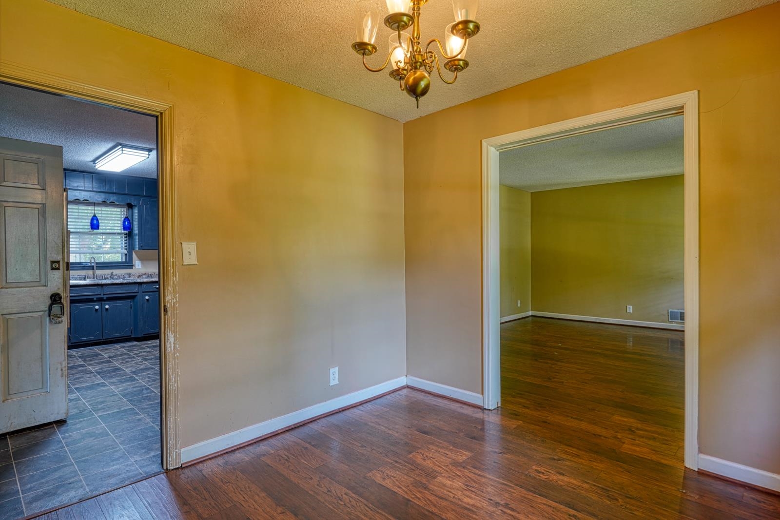 902 Vannessa Drive Property Photo 7