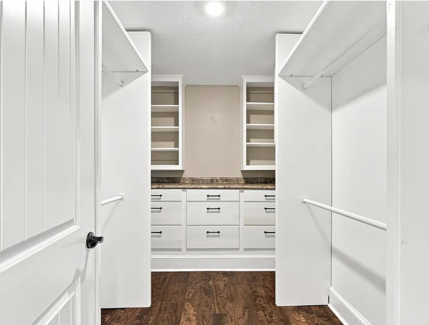 454 Morningmist Drive Property Photo 18