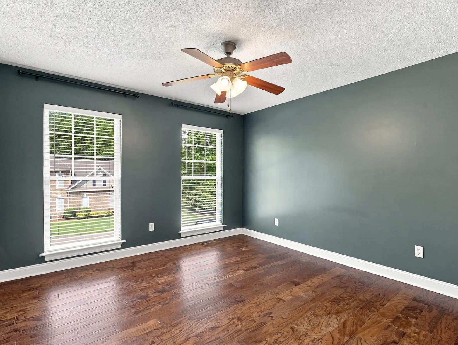 454 Morningmist Drive Property Photo 20
