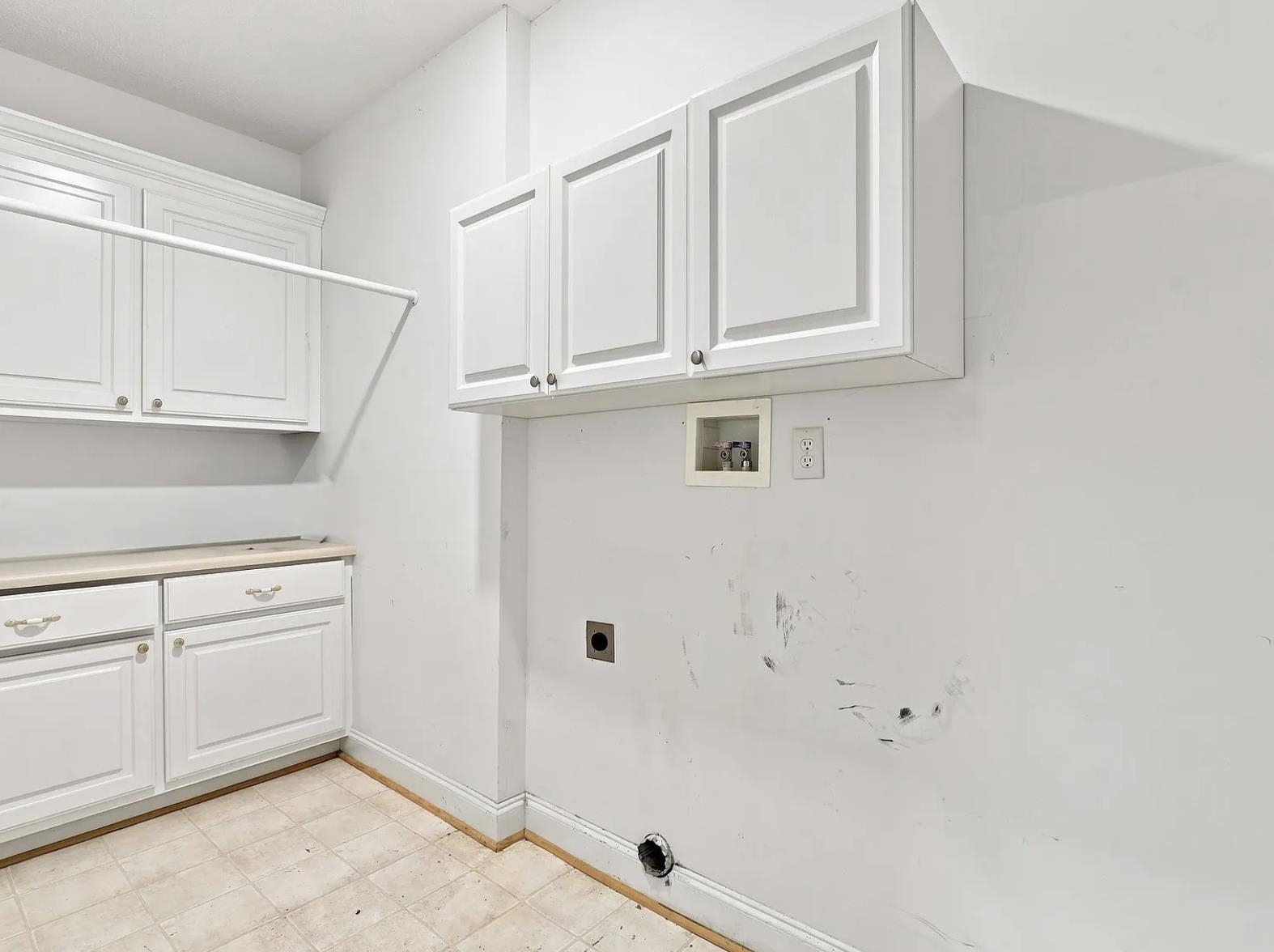 454 Morningmist Drive Property Photo 29