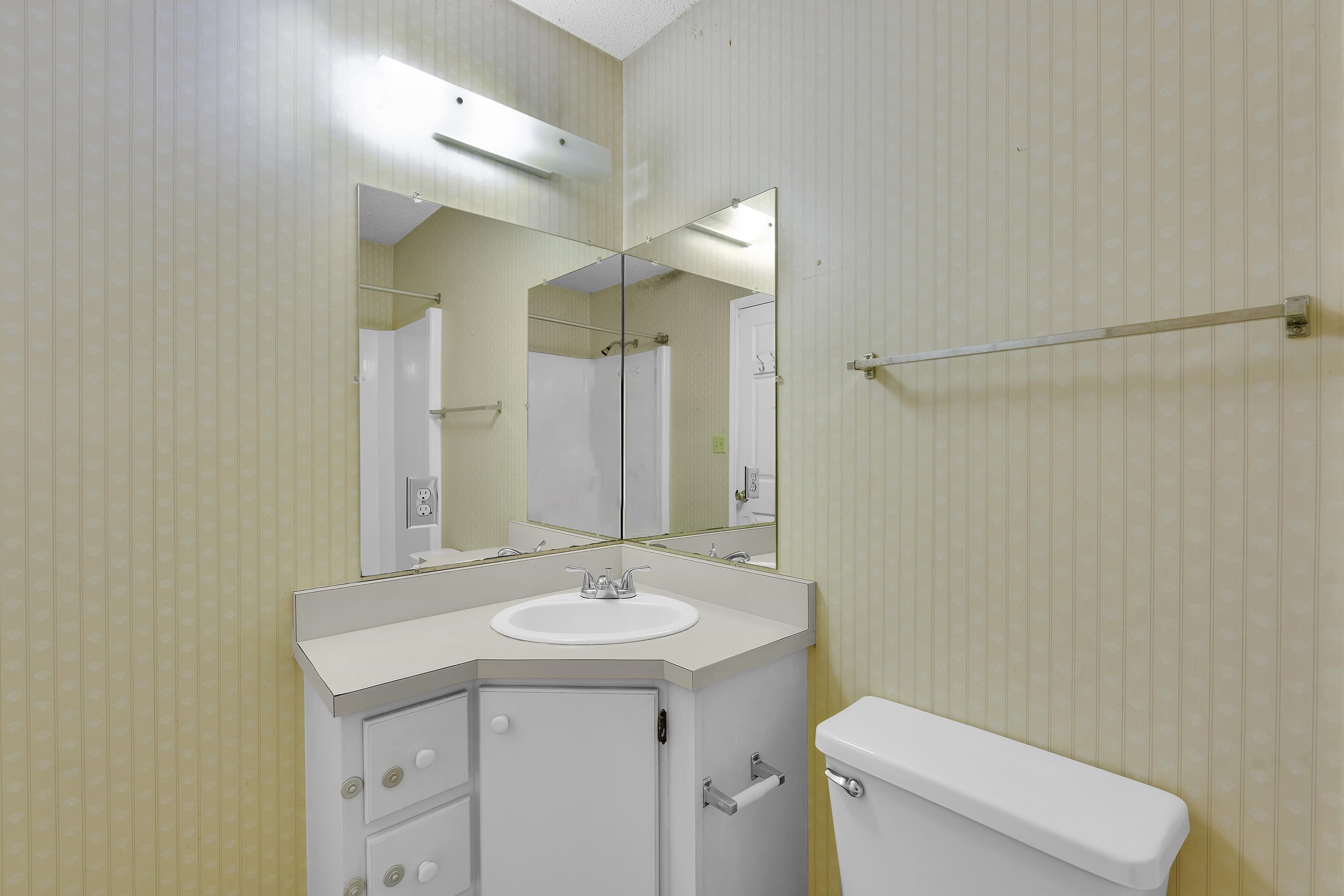 218 Woodburn Club Lane Property Photo 17