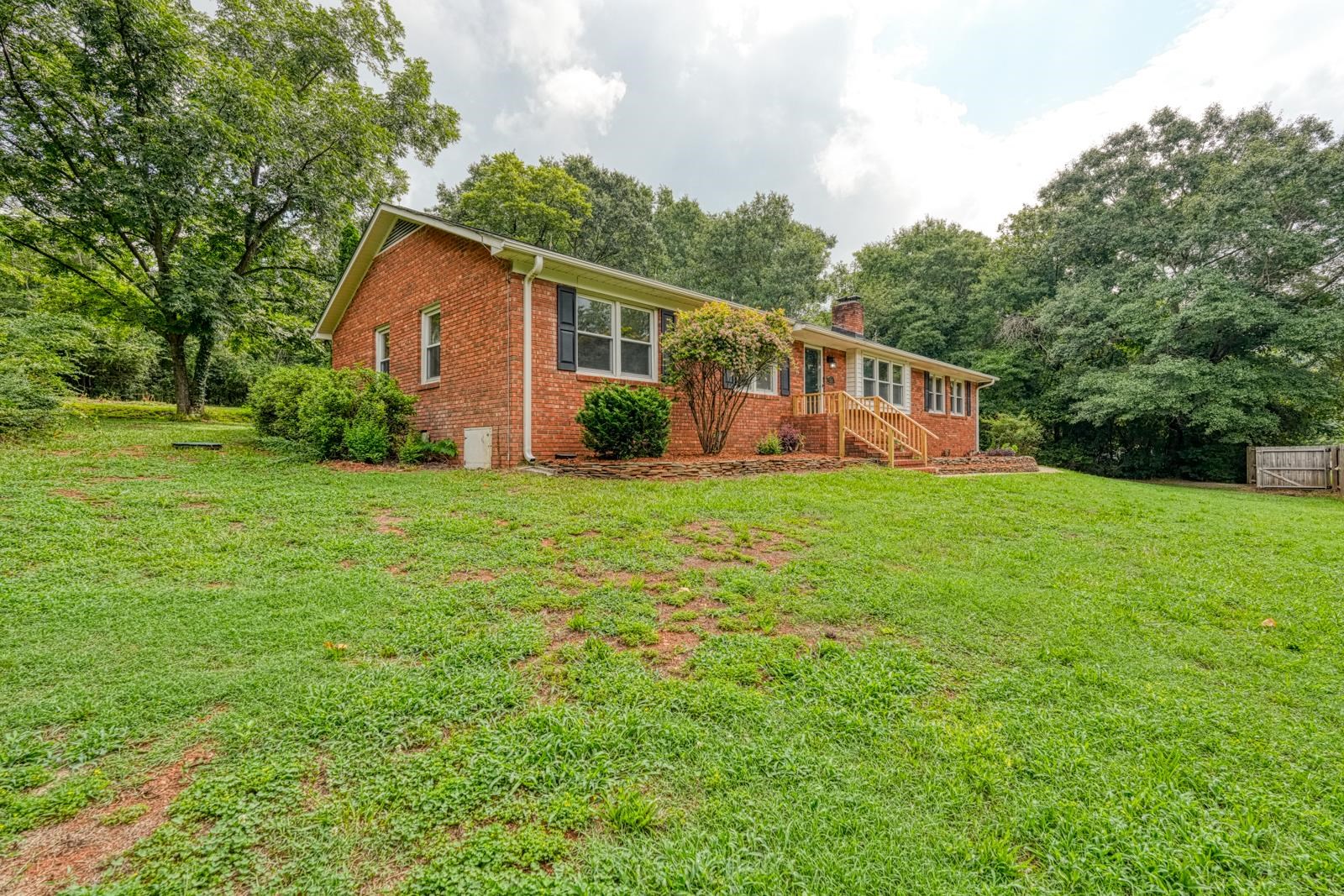682 Davis Trading Post Road Property Photo 3