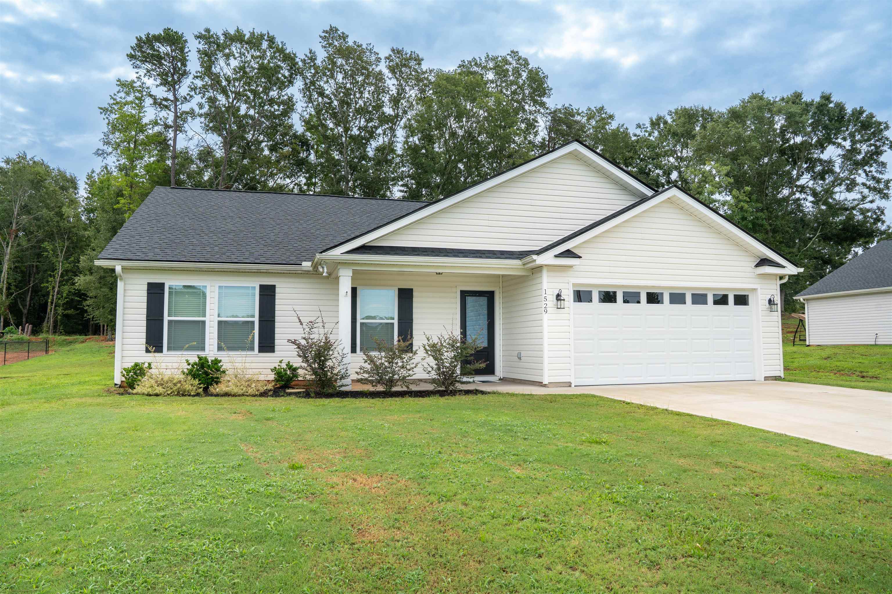 1529 Old Canaan Road Property Photo 1