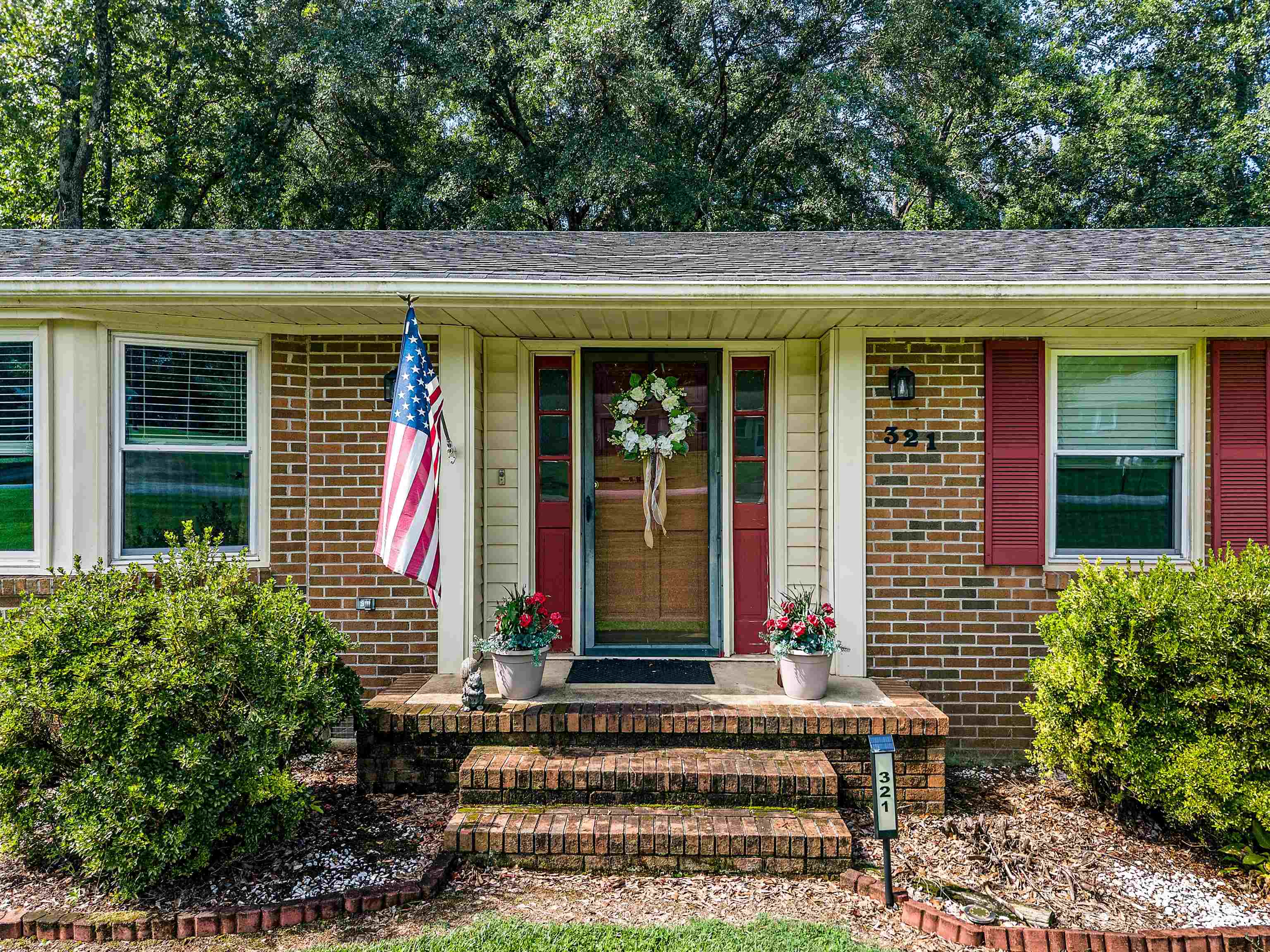 321 Belair Property Photo 7