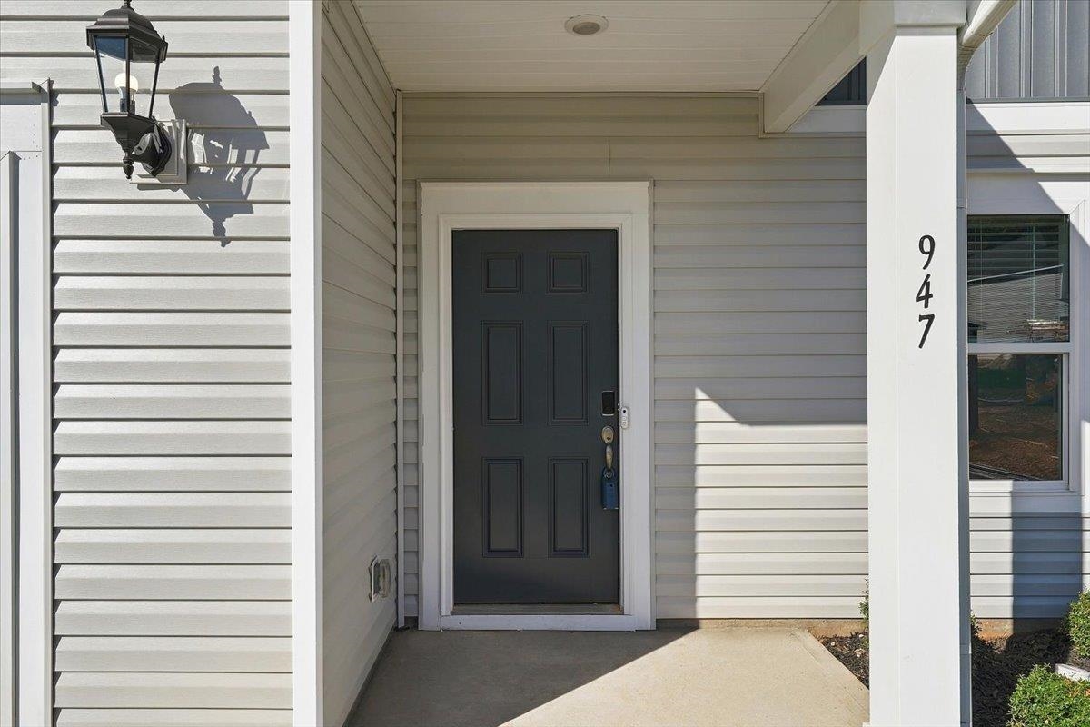 947 Rising Oak Court Property Photo 4